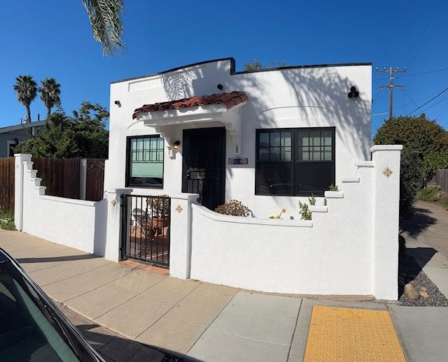 Detail Gallery Image 3 of 21 For 3116 Dwight St., San Diego,  CA 92104 - 2 Beds | 1 Baths