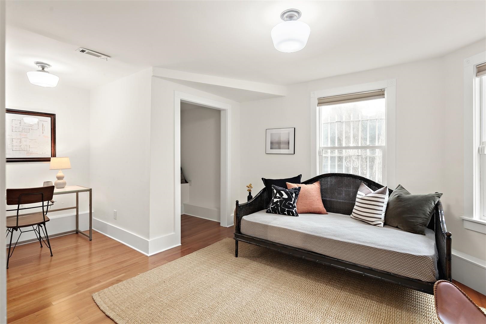 Detail Gallery Image 24 of 56 For 1660 14th St, Oakland,  CA 94607 - 4 Beds | 2/1 Baths