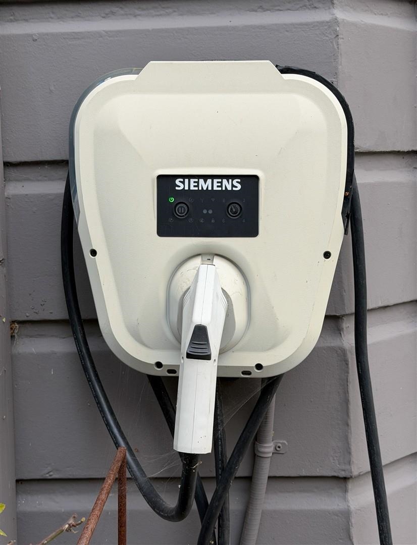 Detail Gallery Image 36 of 56 For 1660 14th St, Oakland,  CA 94607 - 4 Beds | 2/1 Baths