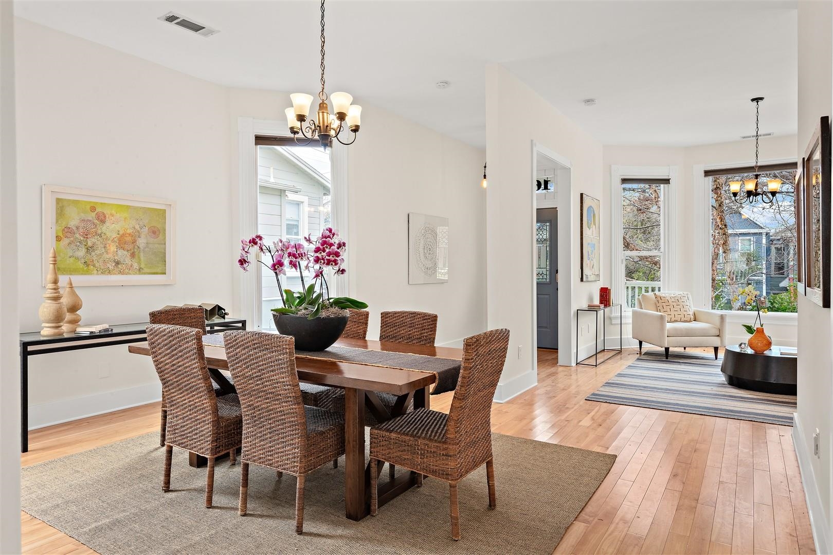 Detail Gallery Image 9 of 56 For 1660 14th St, Oakland,  CA 94607 - 4 Beds | 2/1 Baths