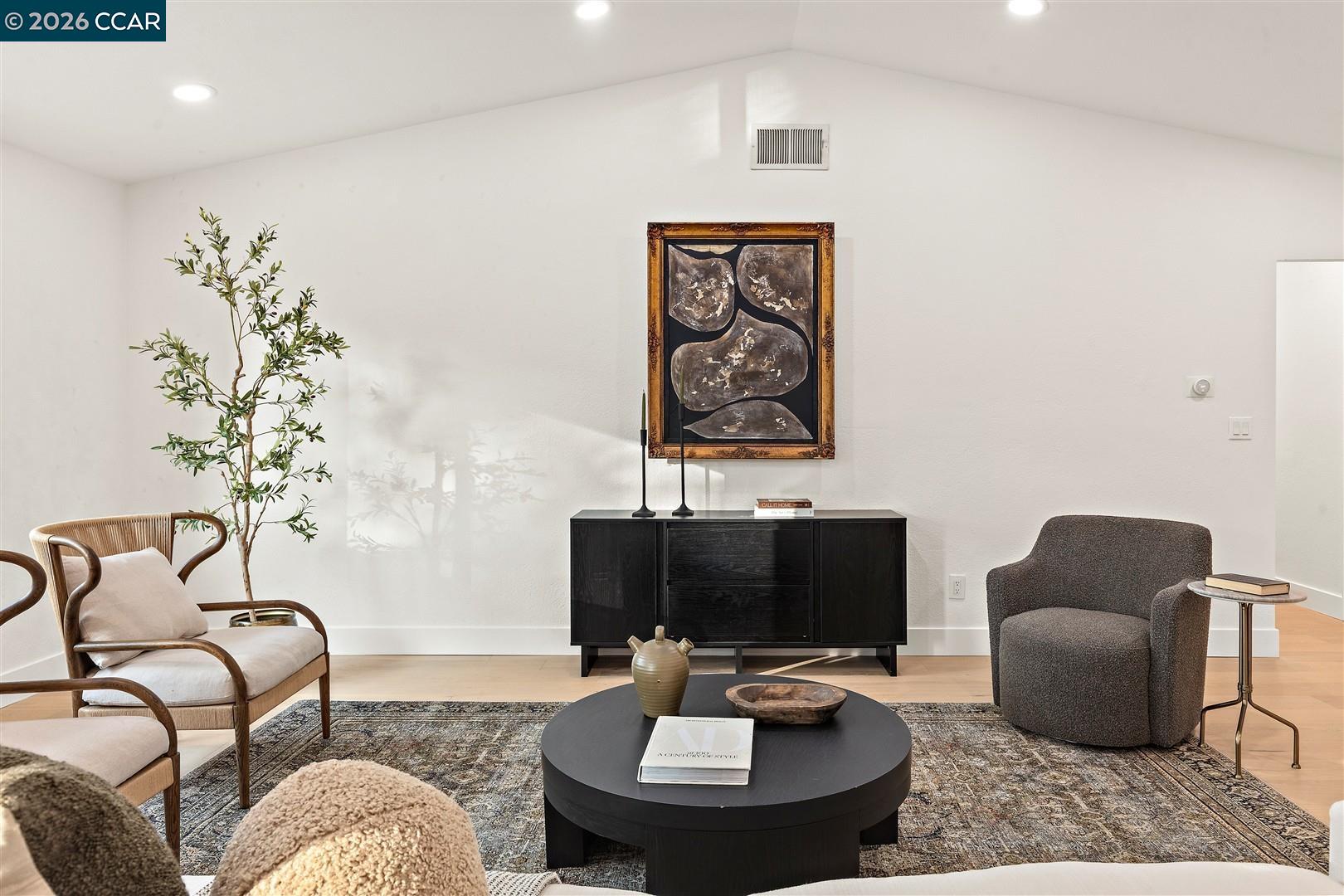 Detail Gallery Image 6 of 46 For 209 Farm Hill Ct, Danville,  CA 94526 - 4 Beds | 2 Baths