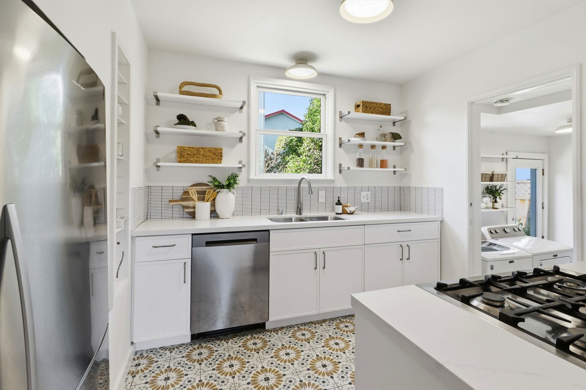 Detail Gallery Image 13 of 35 For 1564 Sacramento St, Berkeley,  CA 94702 - 2 Beds | 1 Baths