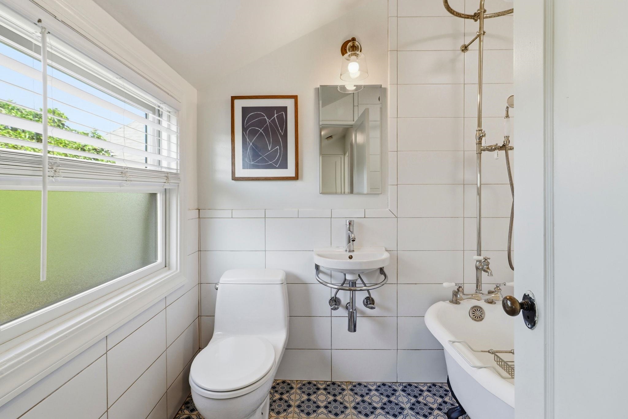 Detail Gallery Image 22 of 35 For 1564 Sacramento St, Berkeley,  CA 94702 - 2 Beds | 1 Baths