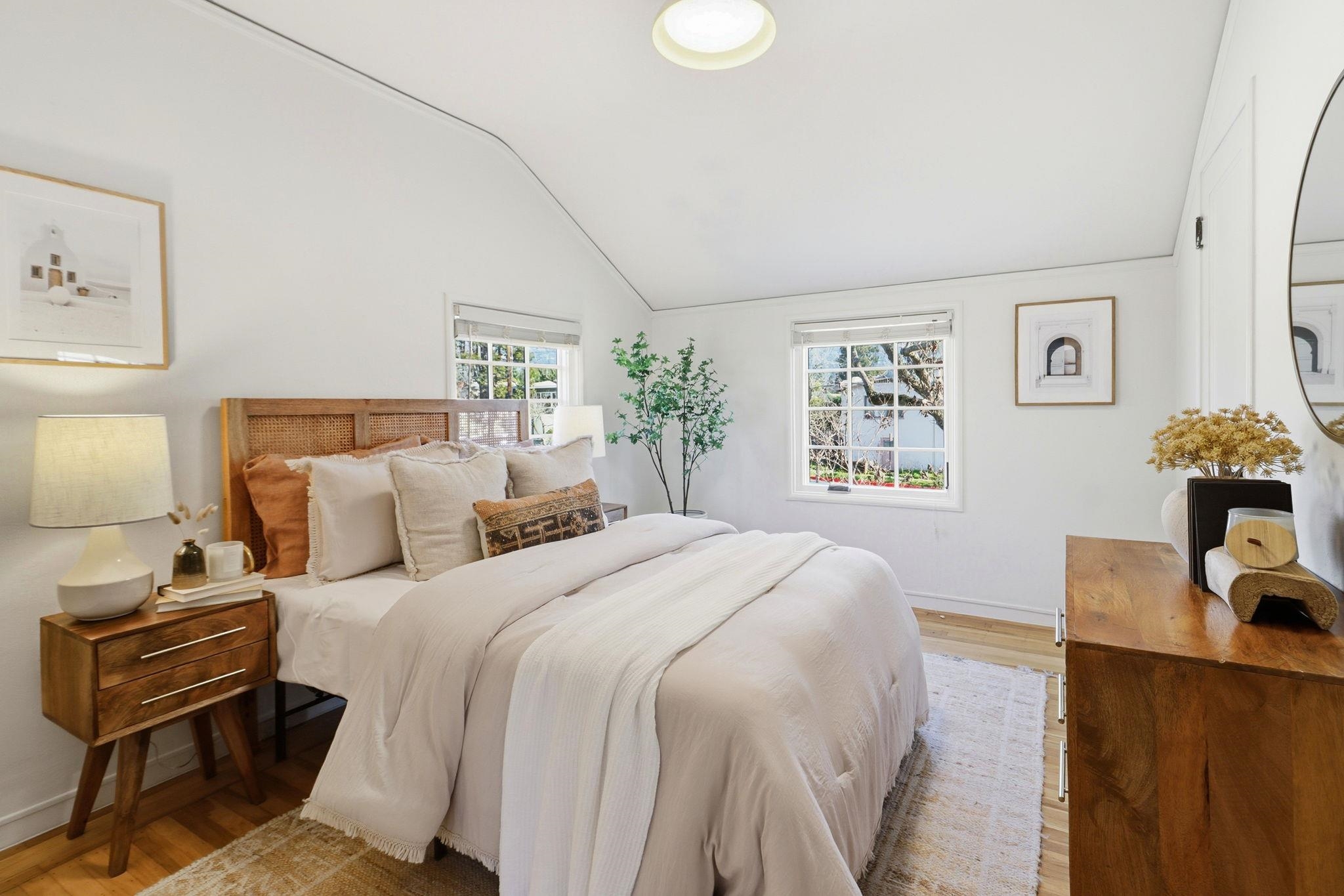 Detail Gallery Image 24 of 35 For 1564 Sacramento St, Berkeley,  CA 94702 - 2 Beds | 1 Baths