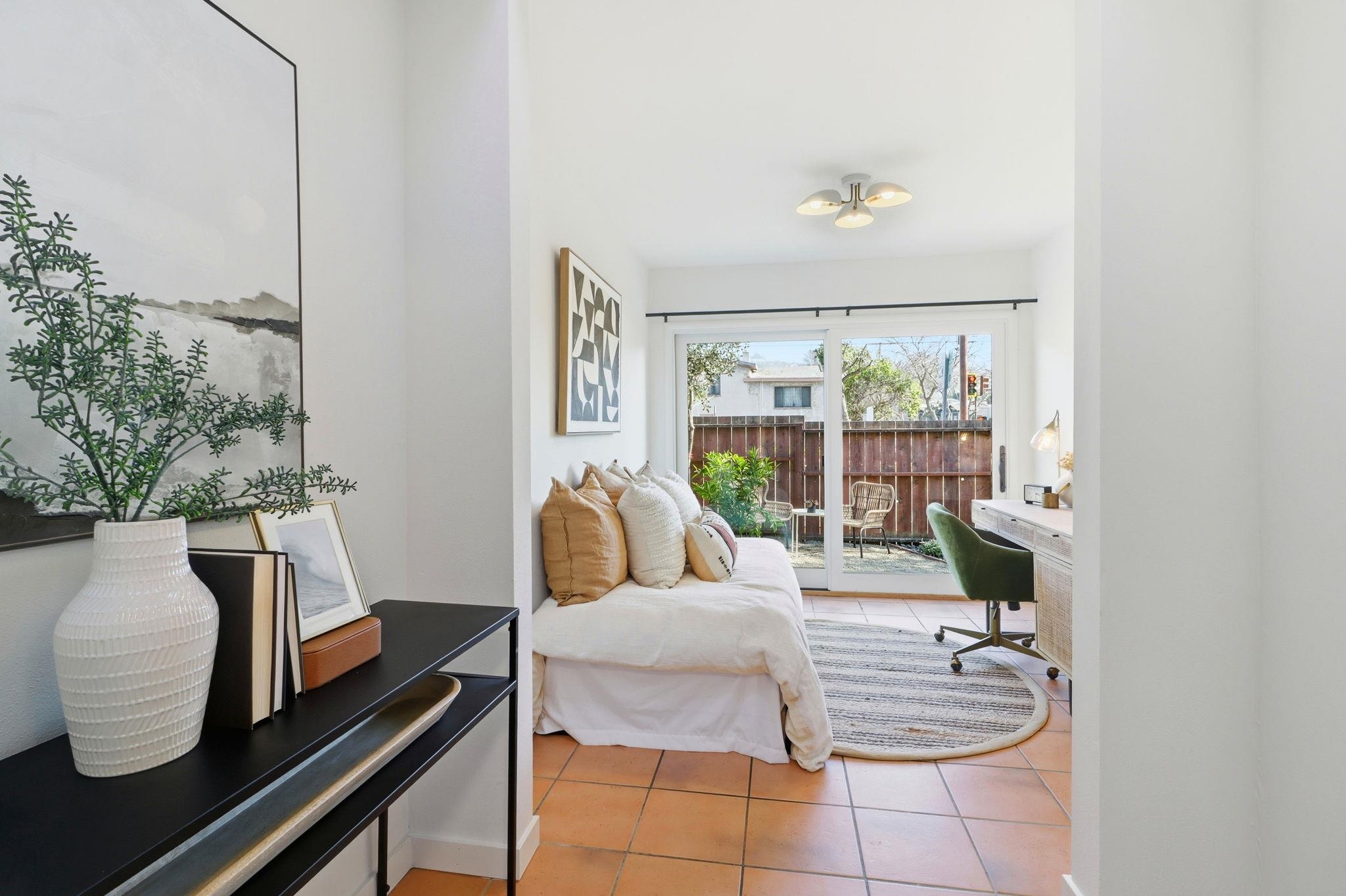 Detail Gallery Image 25 of 35 For 1564 Sacramento St, Berkeley,  CA 94702 - 2 Beds | 1 Baths