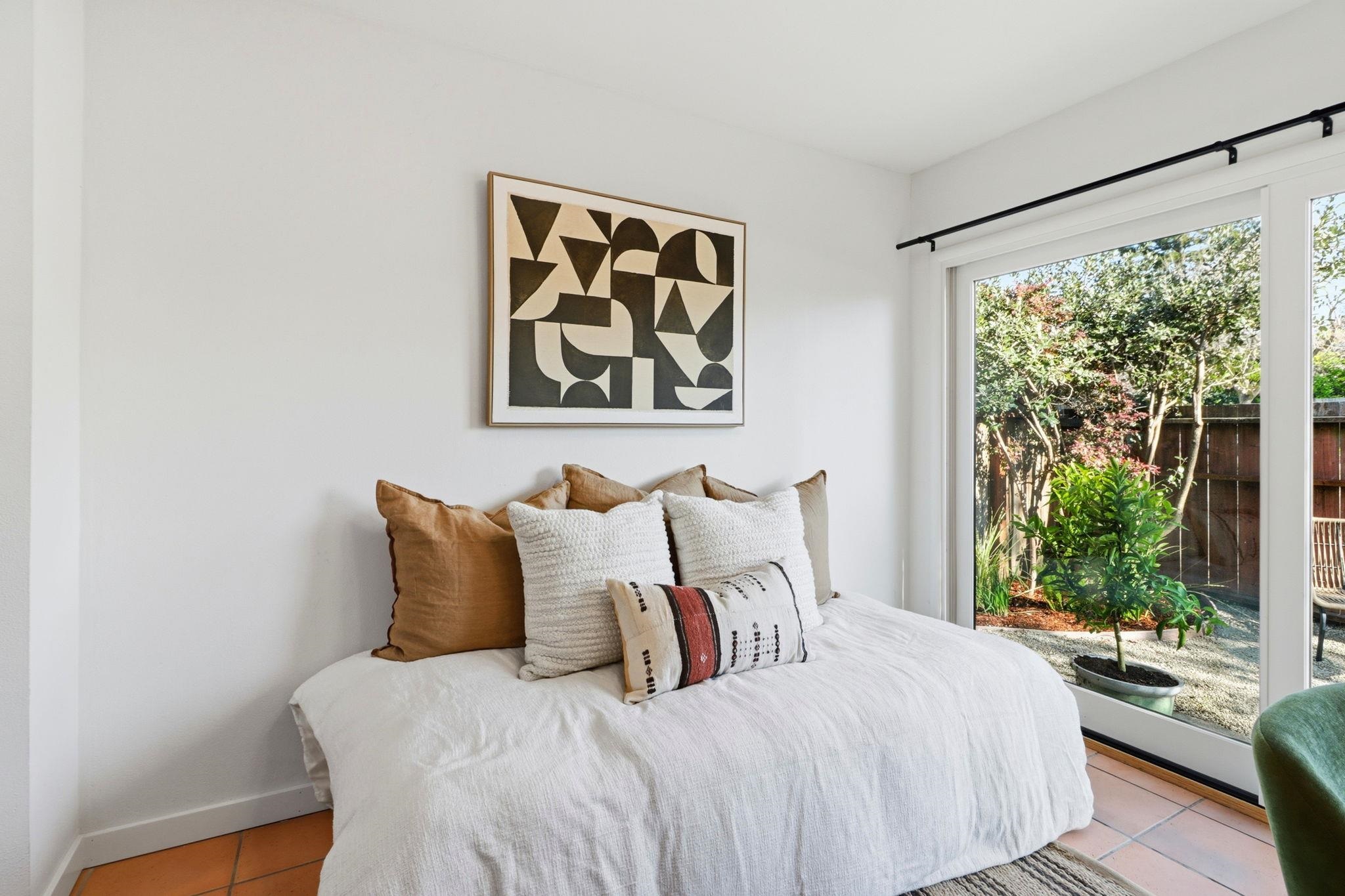 Detail Gallery Image 28 of 35 For 1564 Sacramento St, Berkeley,  CA 94702 - 2 Beds | 1 Baths