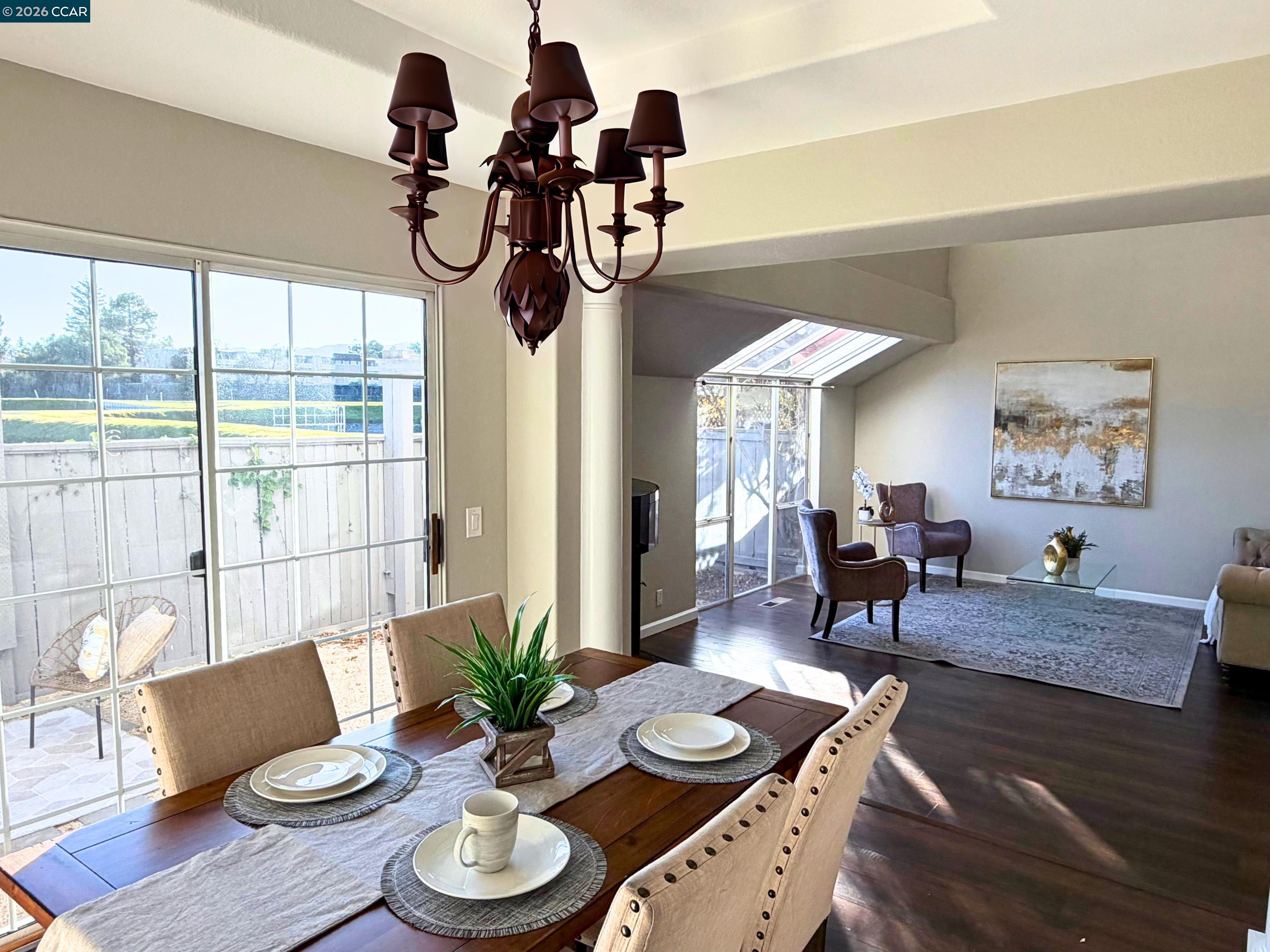 Detail Gallery Image 11 of 51 For 422 W Sunnyoaks Ave, Campbell,  CA 95008 - 3 Beds | 3 Baths