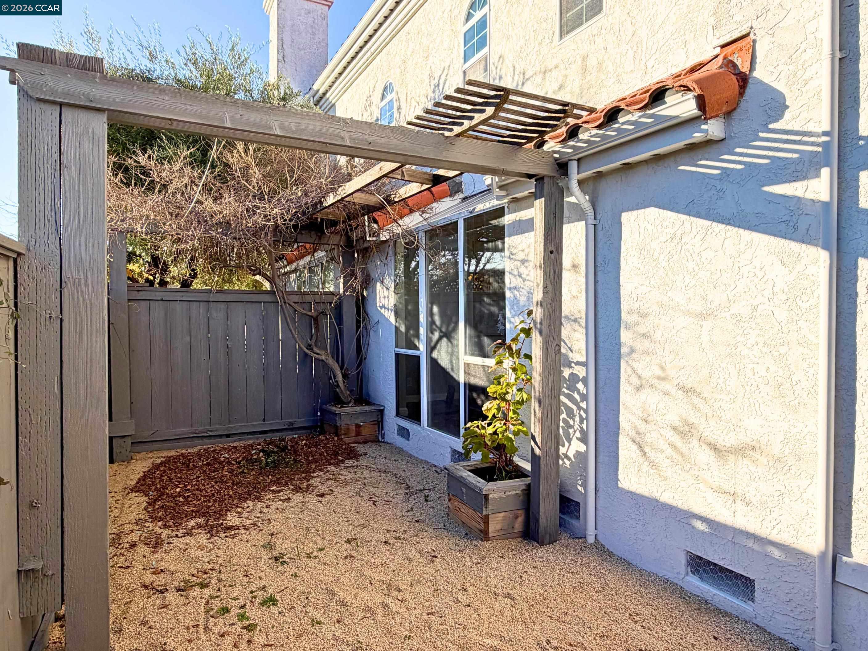 Detail Gallery Image 13 of 51 For 422 W Sunnyoaks Ave, Campbell,  CA 95008 - 3 Beds | 3 Baths