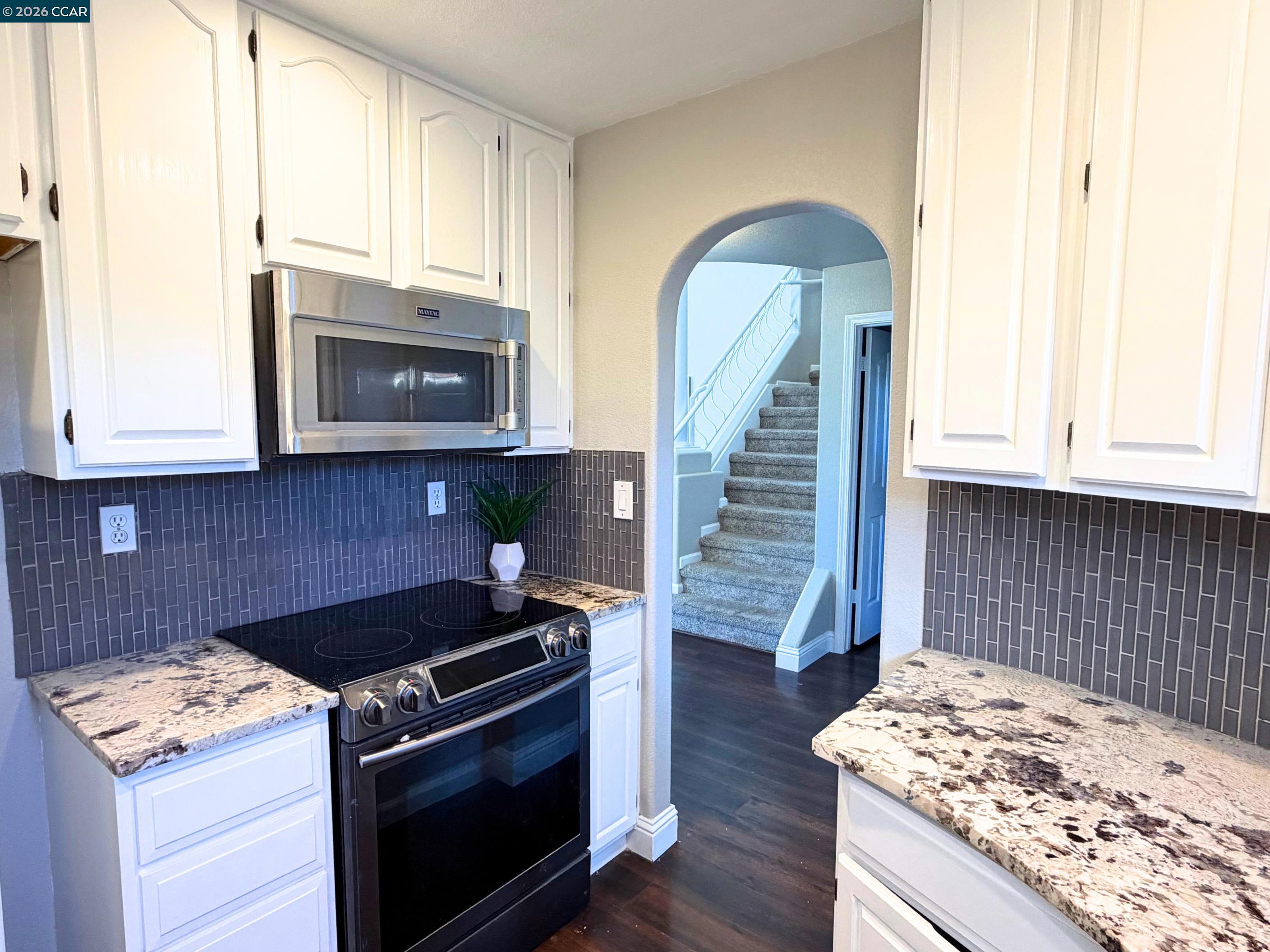 Detail Gallery Image 8 of 51 For 422 W Sunnyoaks Ave, Campbell,  CA 95008 - 3 Beds | 3 Baths