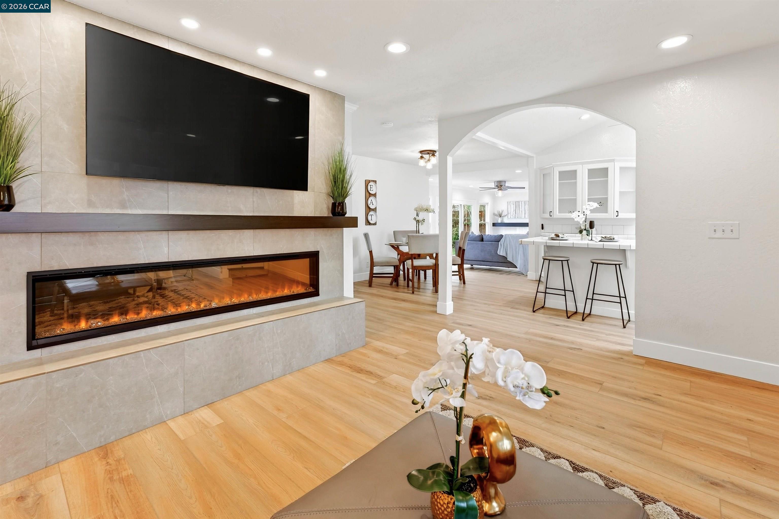 Detail Gallery Image 23 of 40 For 667 Apache Ct., San Jose,  CA 95123 - 4 Beds | 2 Baths