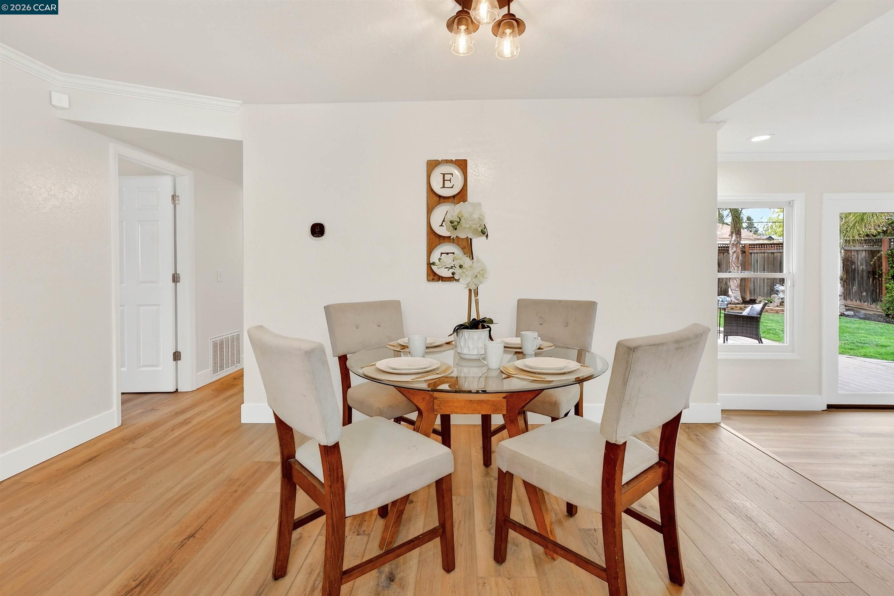 Detail Gallery Image 28 of 40 For 667 Apache Ct., San Jose,  CA 95123 - 4 Beds | 2 Baths