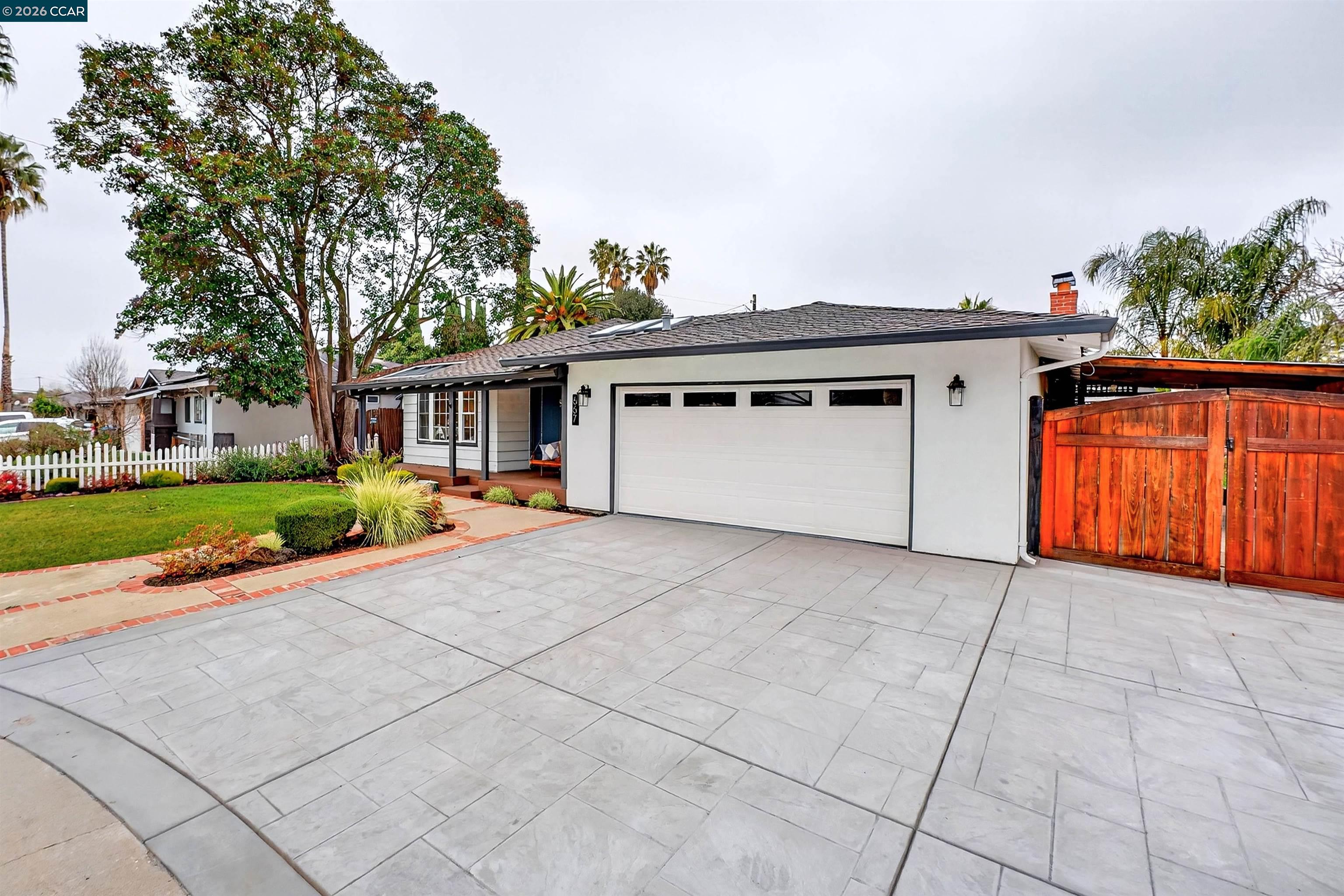 Detail Gallery Image 4 of 40 For 667 Apache Ct., San Jose,  CA 95123 - 4 Beds | 2 Baths