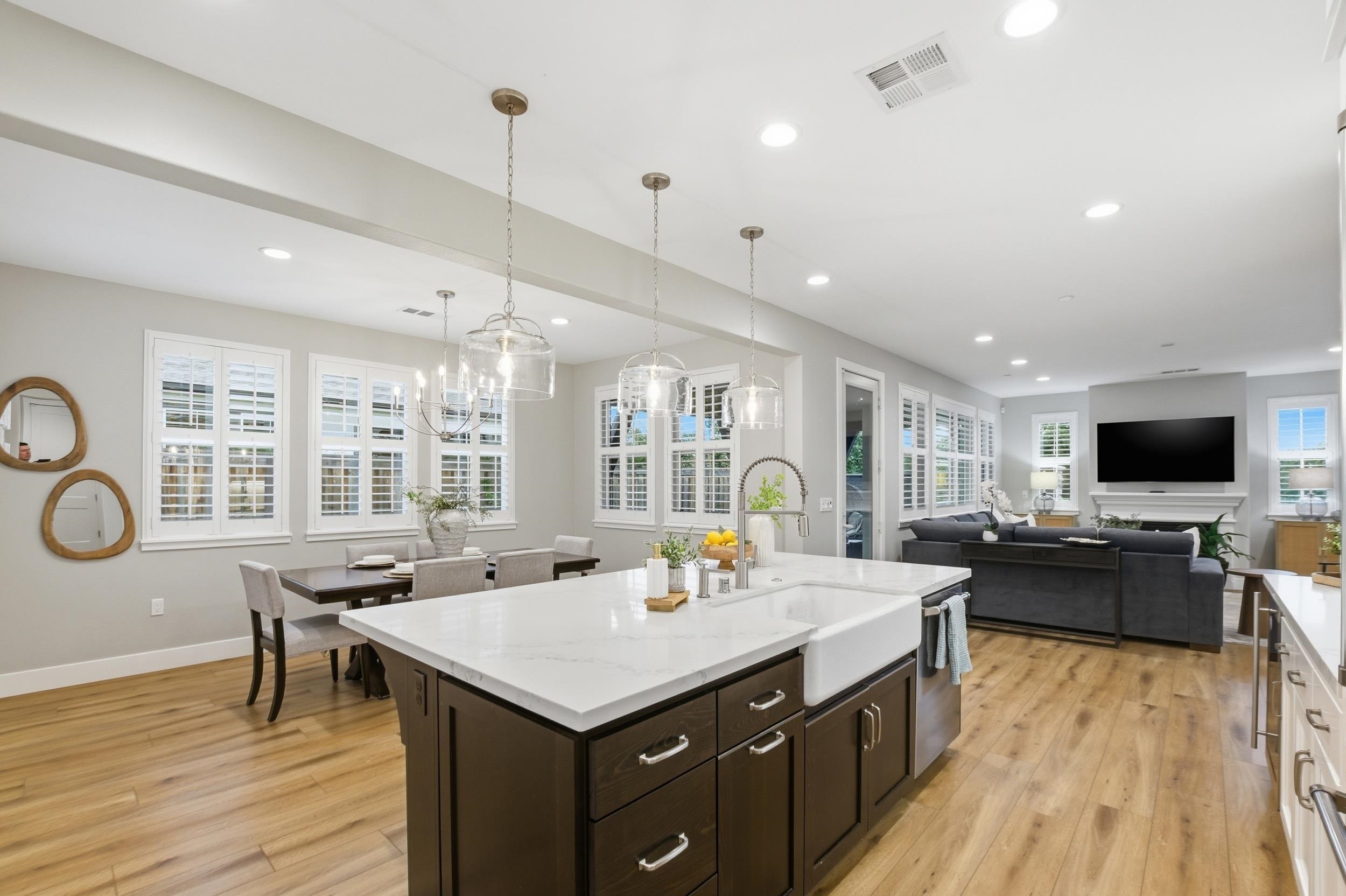 Detail Gallery Image 12 of 47 For 101 Willow Oak Dr, Pleasant Hill,  CA 94523 - 4 Beds | 3/1 Baths