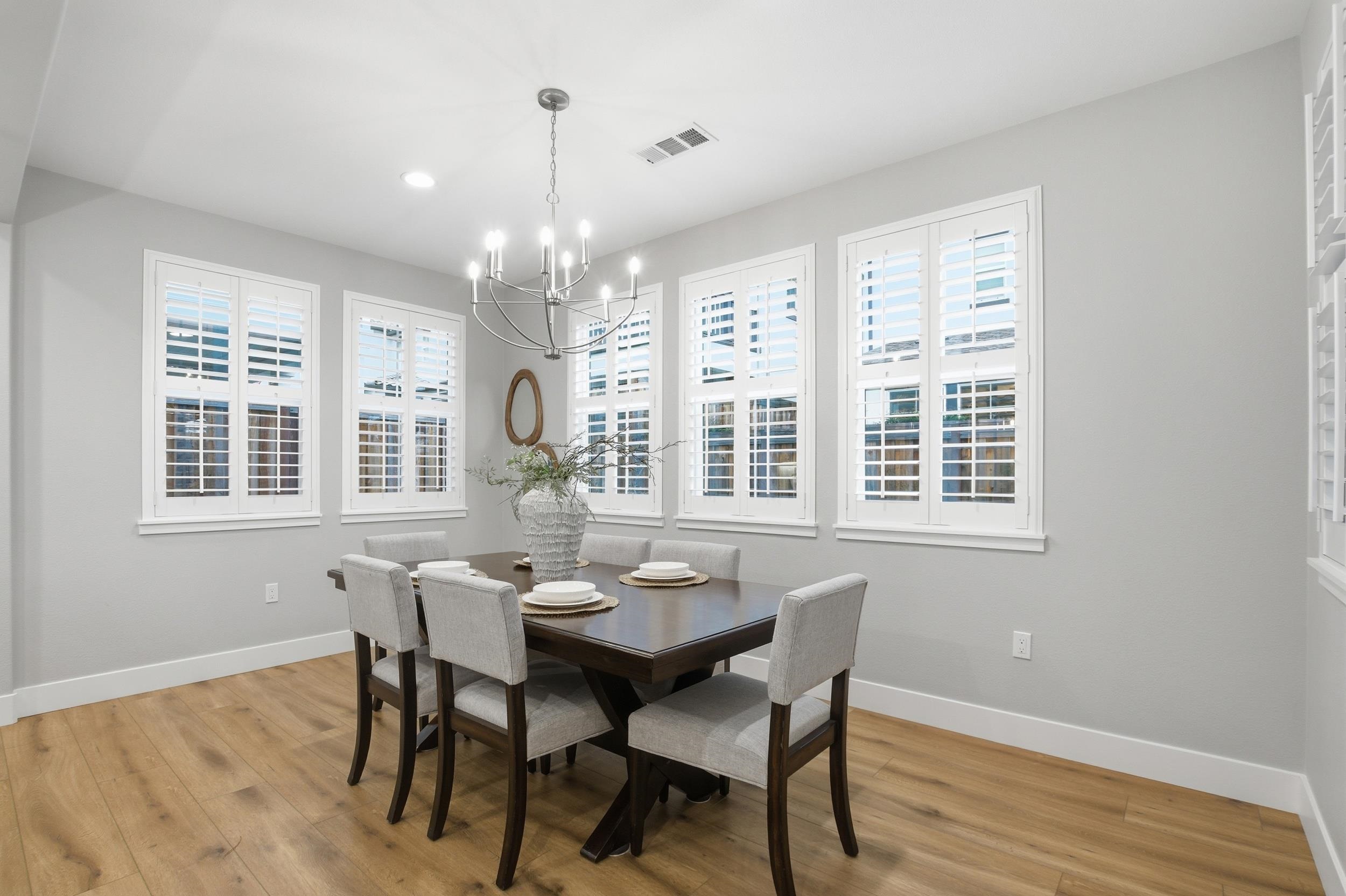 Detail Gallery Image 15 of 47 For 101 Willow Oak Dr, Pleasant Hill,  CA 94523 - 4 Beds | 3/1 Baths