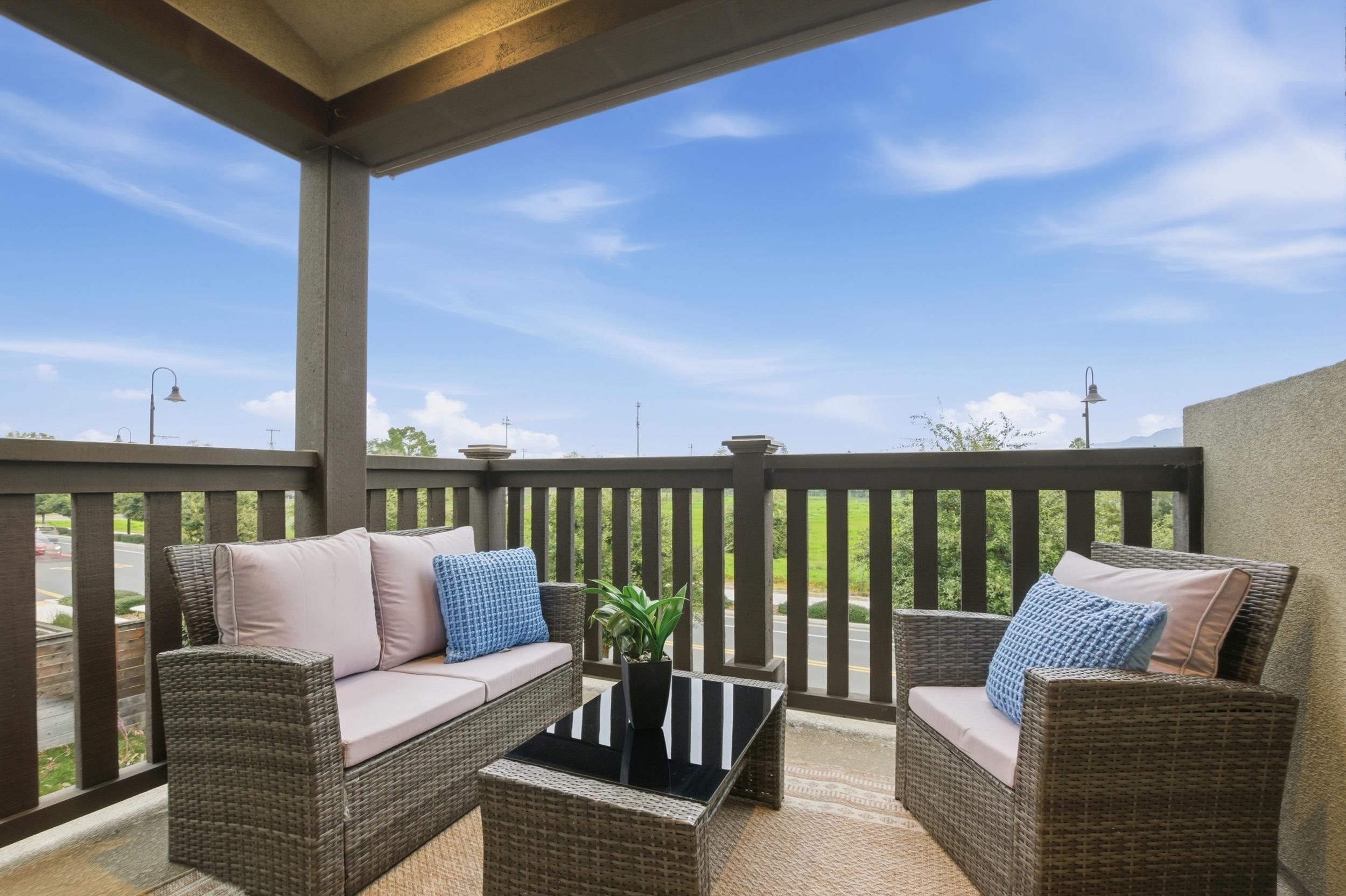 Detail Gallery Image 38 of 47 For 101 Willow Oak Dr, Pleasant Hill,  CA 94523 - 4 Beds | 3/1 Baths