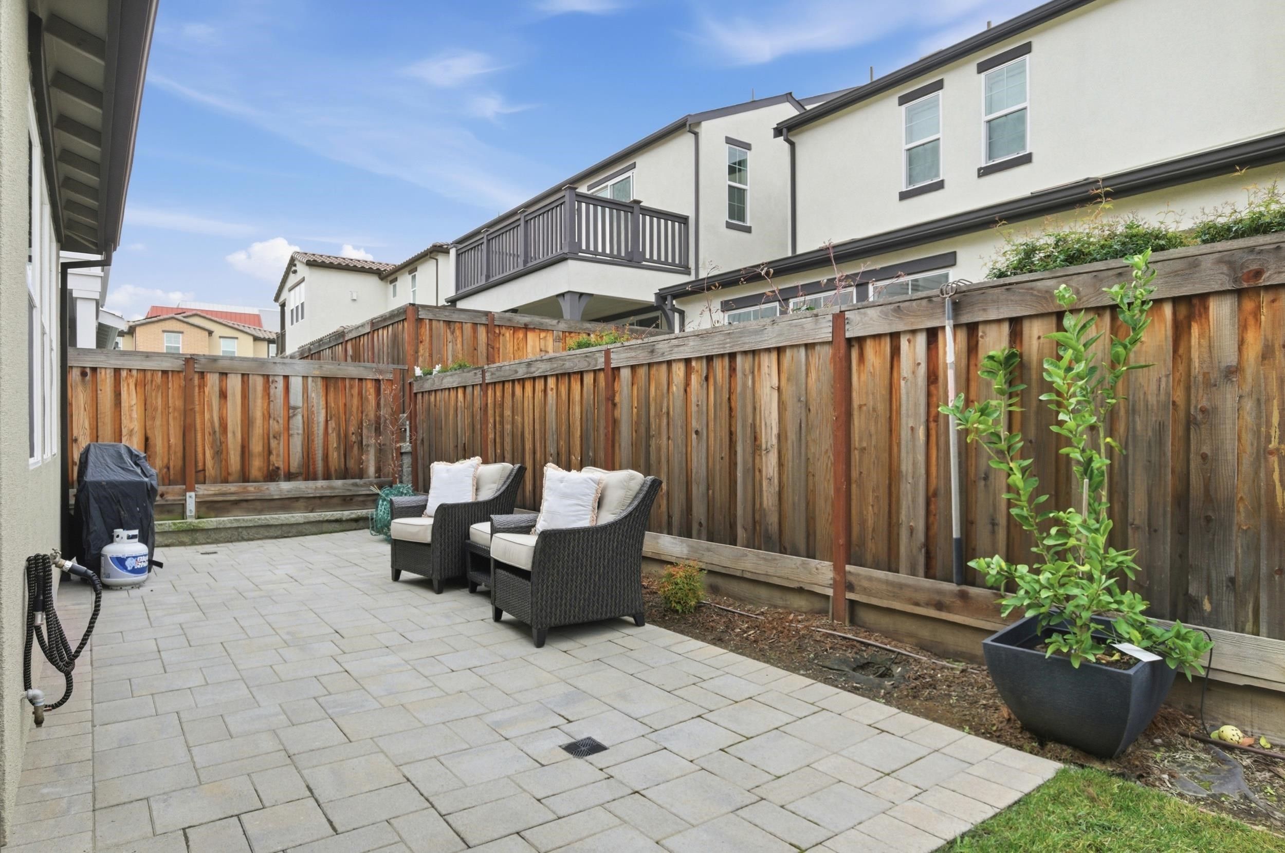 Detail Gallery Image 44 of 47 For 101 Willow Oak Dr, Pleasant Hill,  CA 94523 - 4 Beds | 3/1 Baths