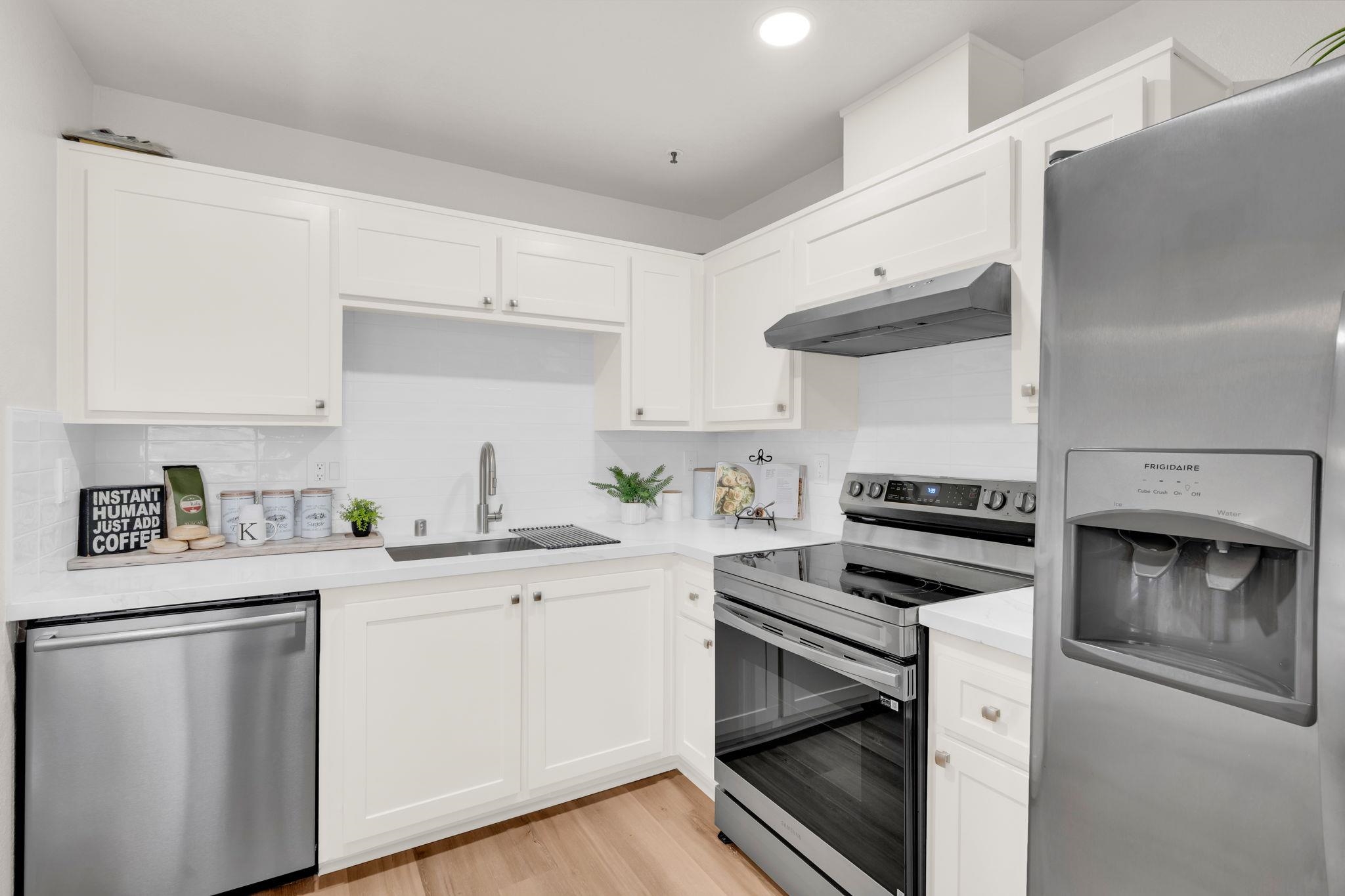 Photo #13: 41122357 Listing: Photo #13