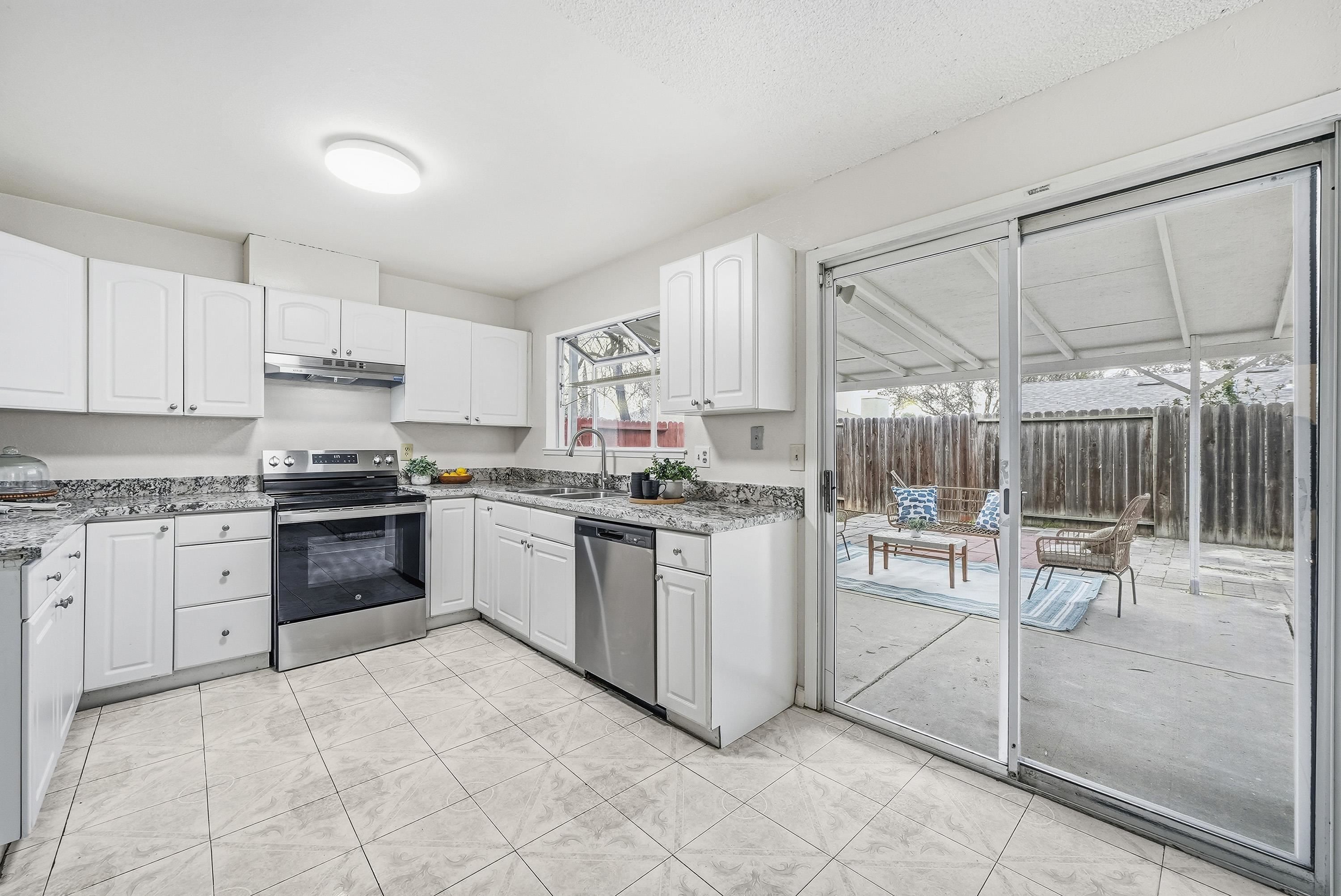 Detail Gallery Image 14 of 40 For 1110 Amaretto Dr, Tracy,  CA 95376 - 4 Beds | 2 Baths