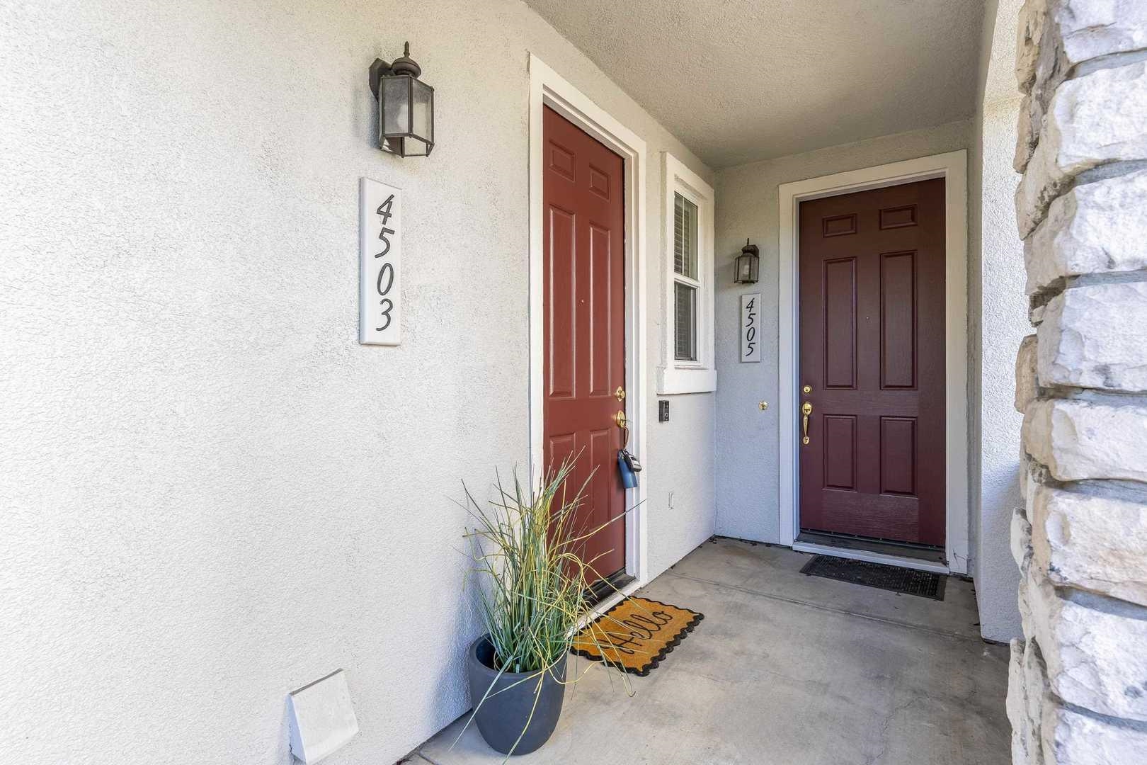 Detail Gallery Image 3 of 45 For 4503 Sandyford Ct, Dublin,  CA 94568 - 2 Beds | 2 Baths