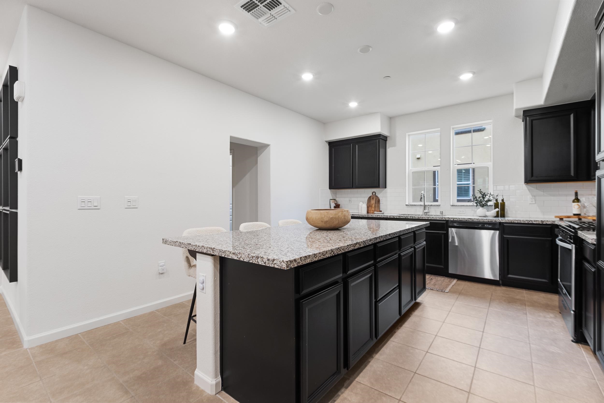 Photo #15: 41122363 Listing: Photo #15