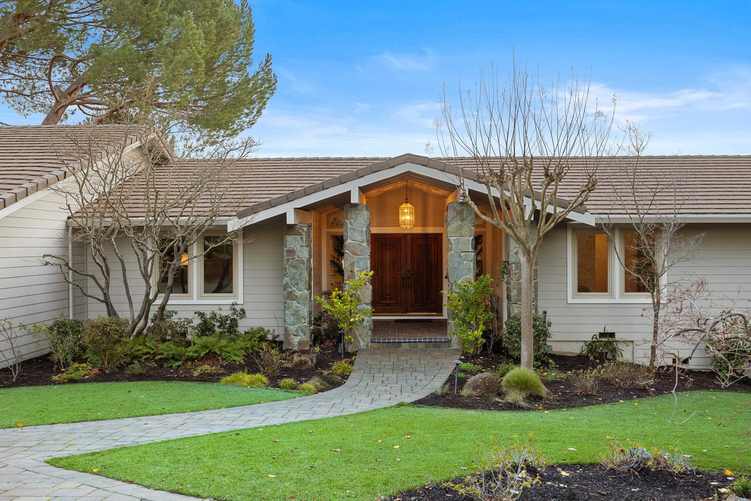 Detail Gallery Image 3 of 59 For 670 Logan Ln, Danville,  CA 94526 - 5 Beds | 2/1 Baths