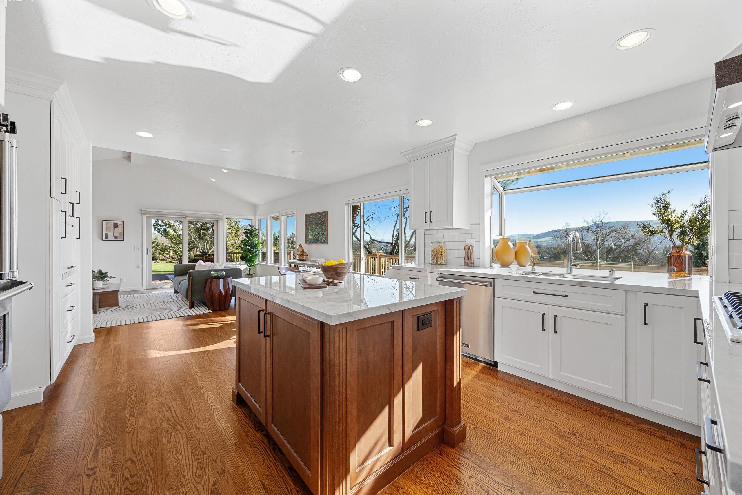 Detail Gallery Image 5 of 59 For 670 Logan Ln, Danville,  CA 94526 - 5 Beds | 2/1 Baths