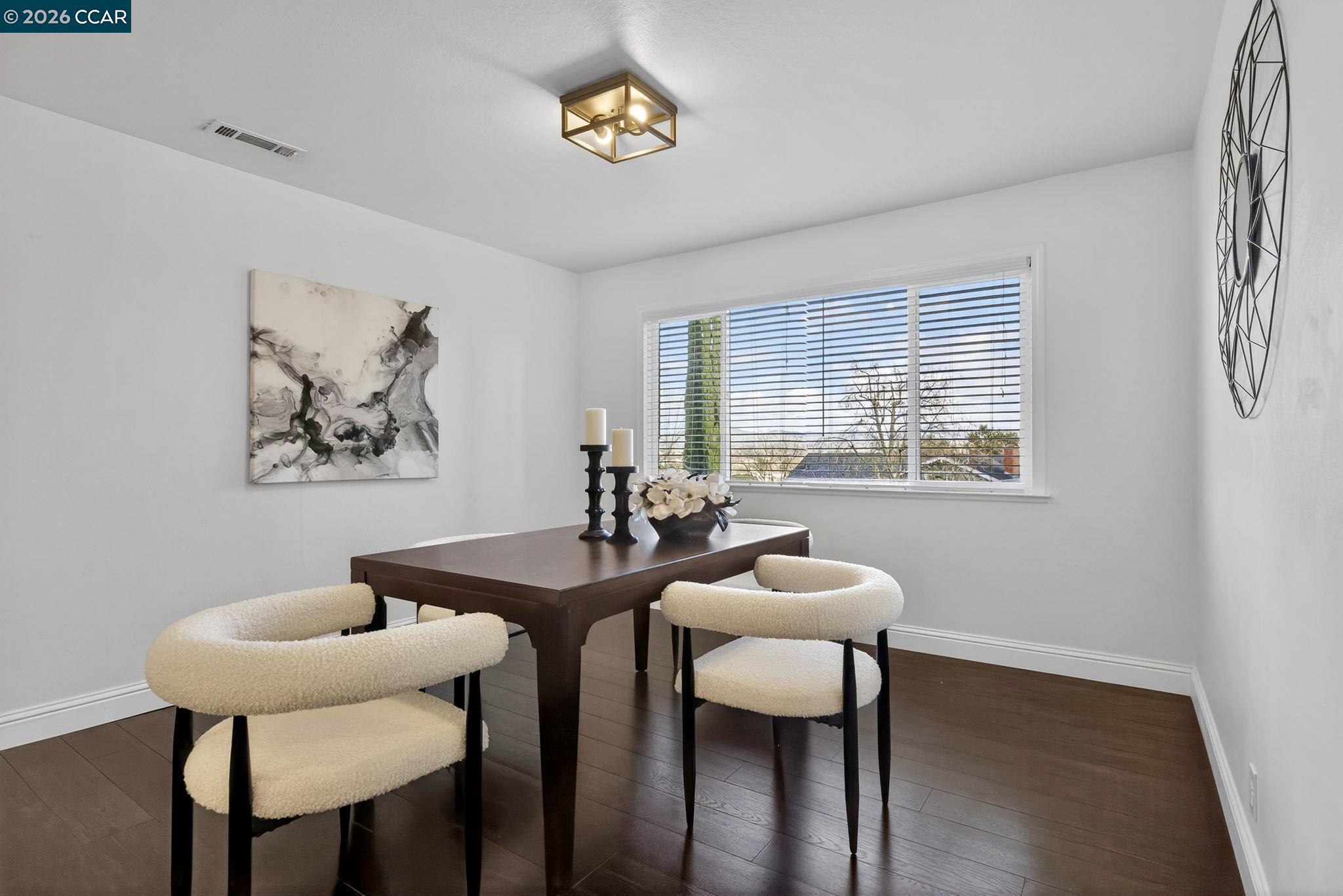 Detail Gallery Image 12 of 54 For 616 Aleta Pl, Pleasant Hill,  CA 94523 - 5 Beds | 3 Baths