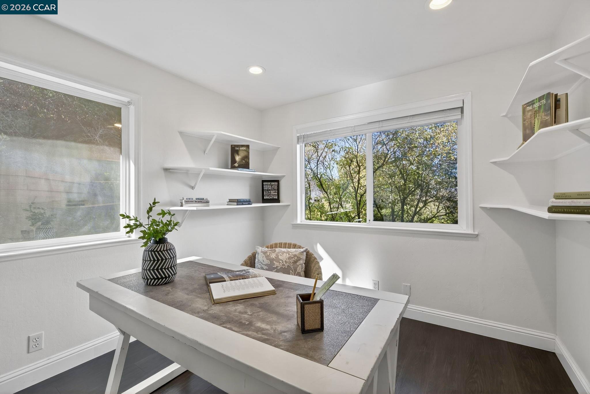 Detail Gallery Image 14 of 54 For 616 Aleta Pl, Pleasant Hill,  CA 94523 - 5 Beds | 3 Baths