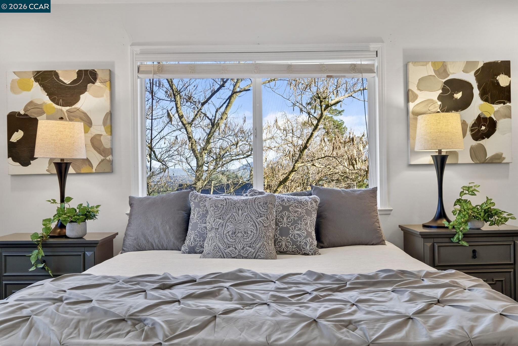 Detail Gallery Image 3 of 54 For 616 Aleta Pl, Pleasant Hill,  CA 94523 - 5 Beds | 3 Baths