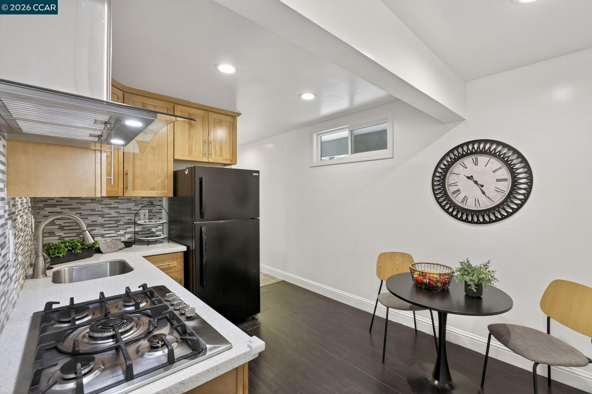 Detail Gallery Image 36 of 54 For 616 Aleta Pl, Pleasant Hill,  CA 94523 - 5 Beds | 3 Baths