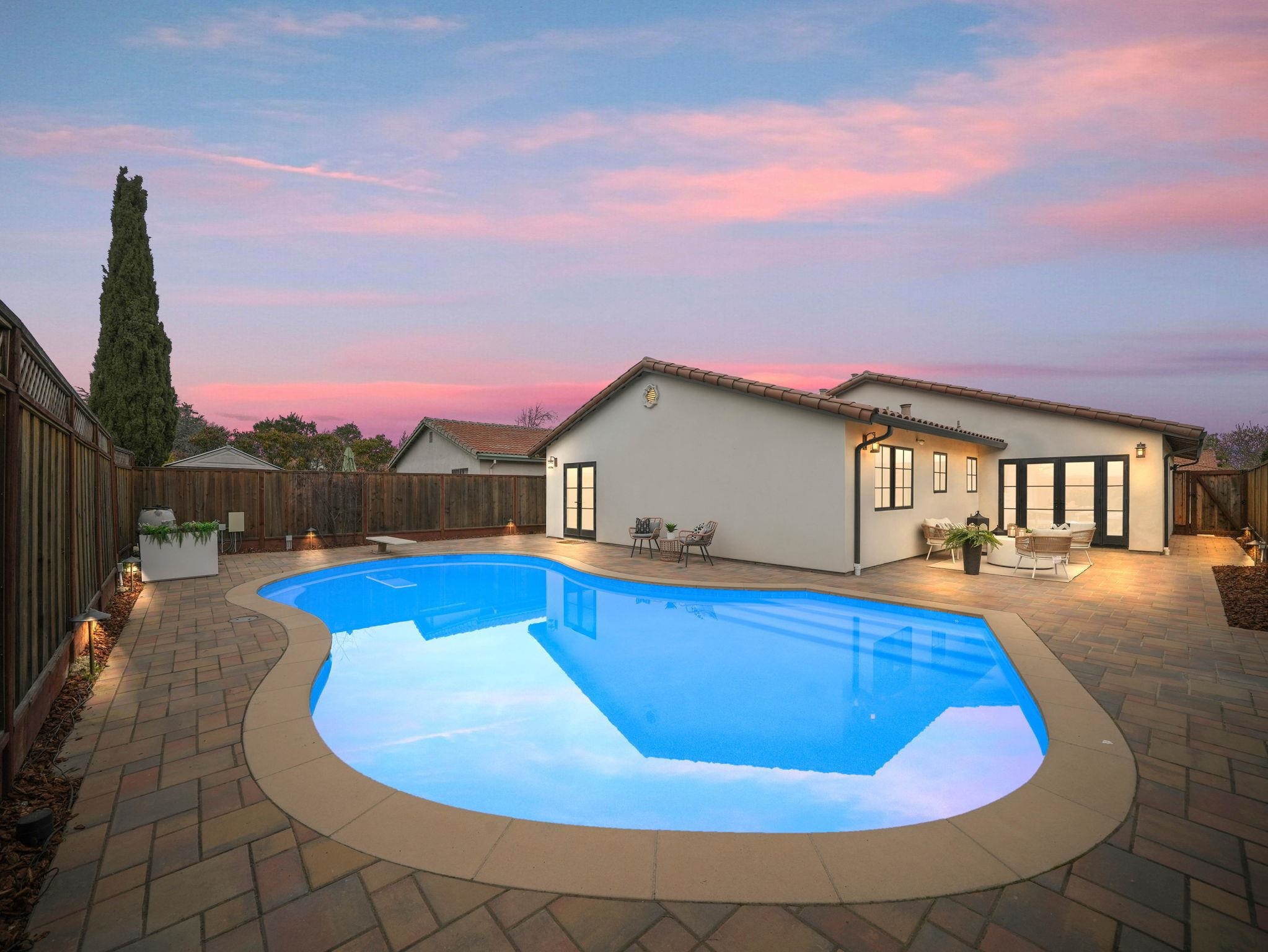 Detail Gallery Image 13 of 17 For 4110 Margaret Ct, San Mateo,  CA 94403 - 4 Beds | 2 Baths