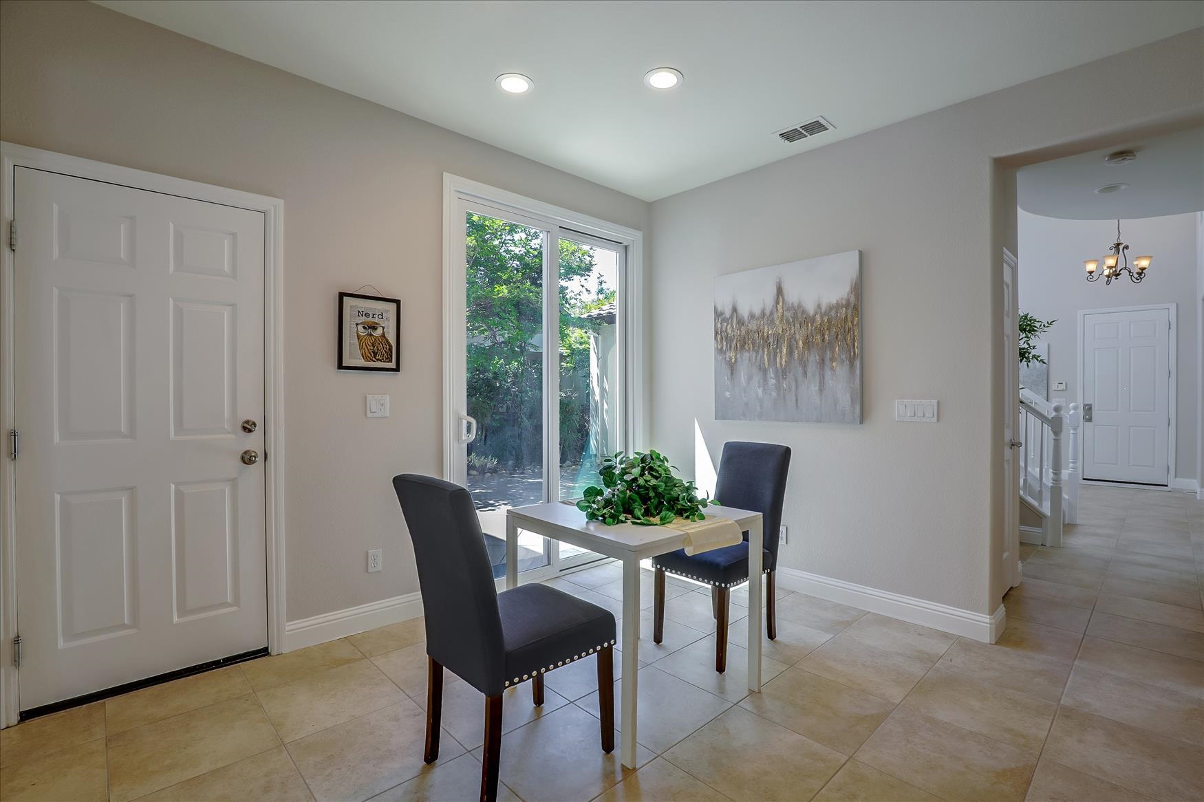 Detail Gallery Image 8 of 34 For 626 W La Canada Ave, Mountain House,  CA 95391 - 4 Beds | 2/1 Baths