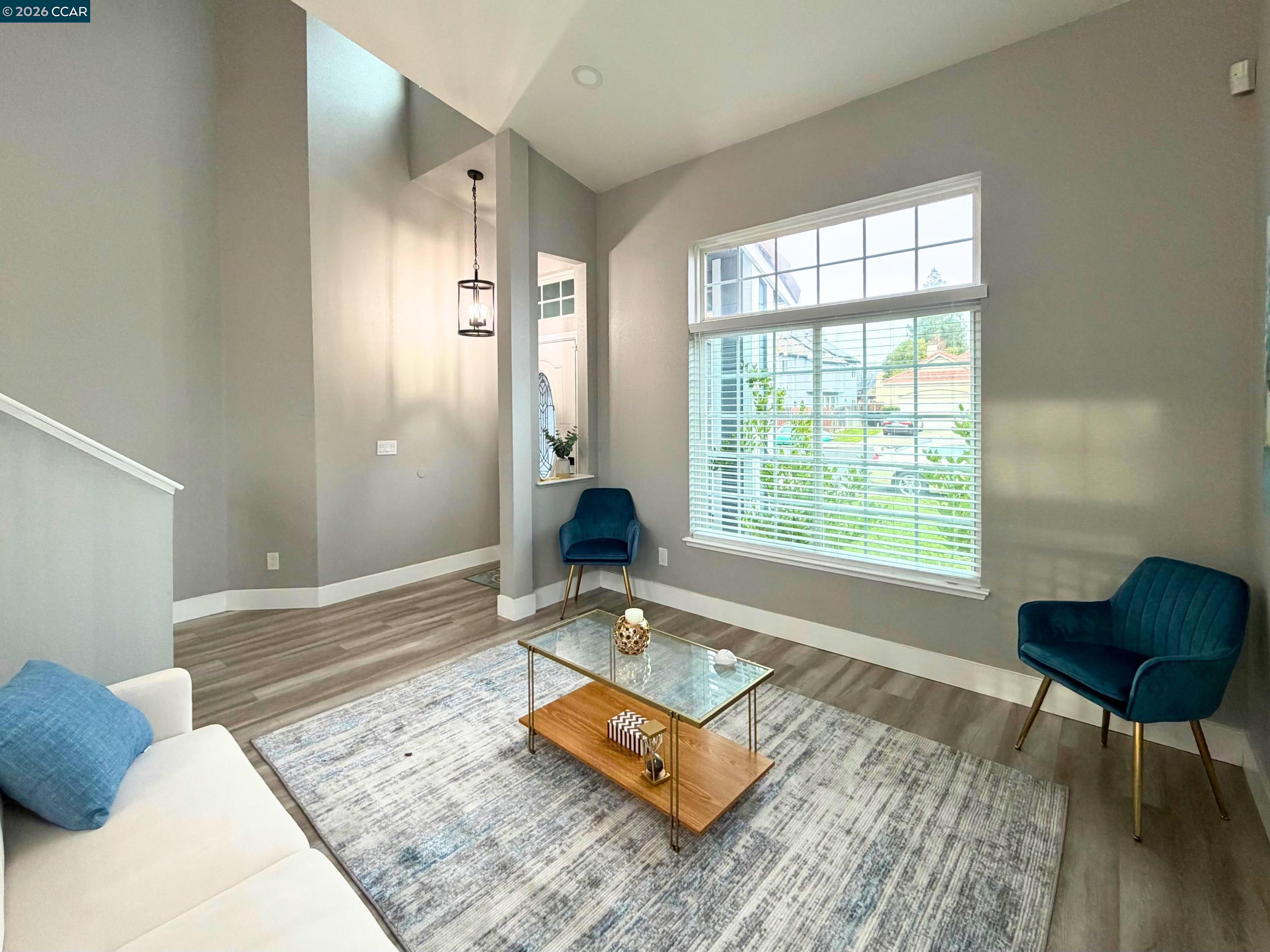 Detail Gallery Image 3 of 44 For 8922 Marlayana Ct, Elk Grove,  CA 95758 - 4 Beds | 3 Baths