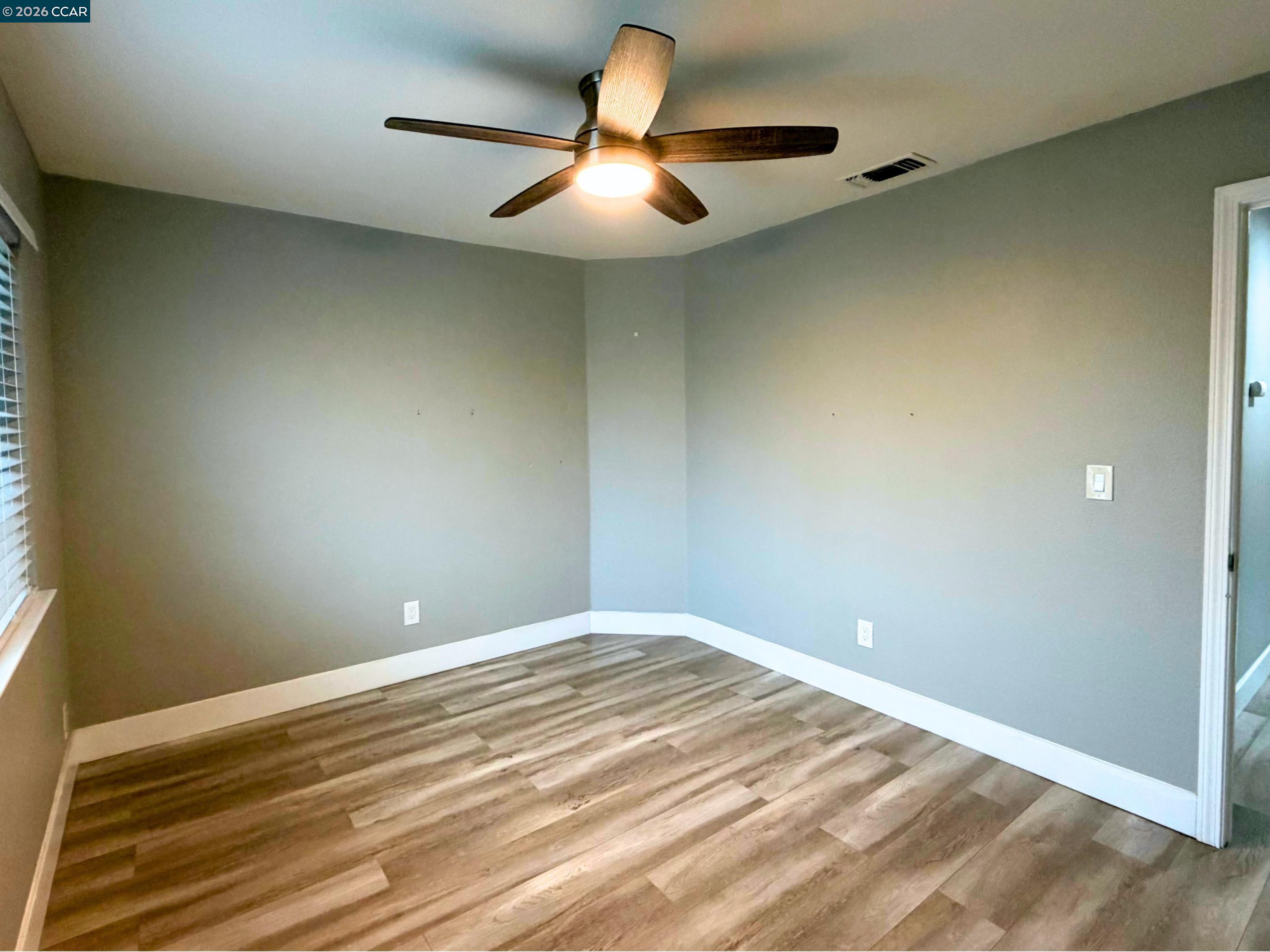 Detail Gallery Image 32 of 44 For 8922 Marlayana Ct, Elk Grove,  CA 95758 - 4 Beds | 3 Baths