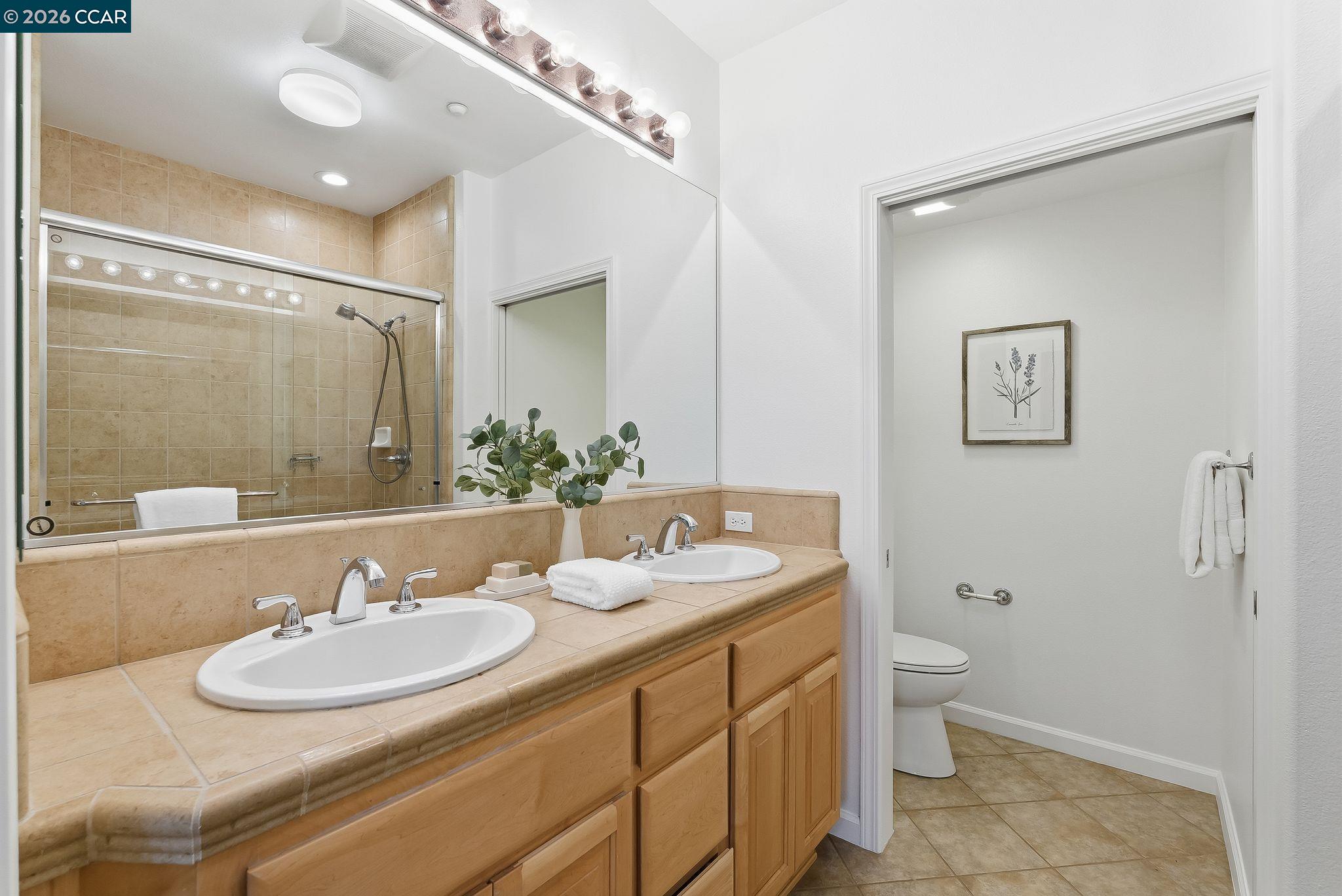 Photo #10: 41122372 Listing: Photo #10