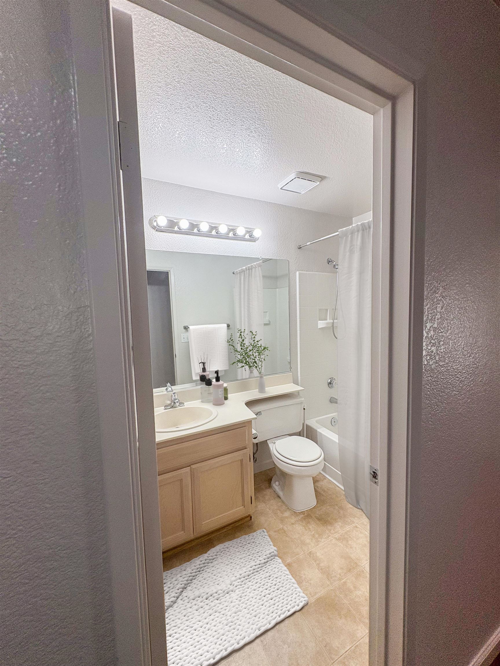 Photo #12: 41122373 Listing: Photo #12