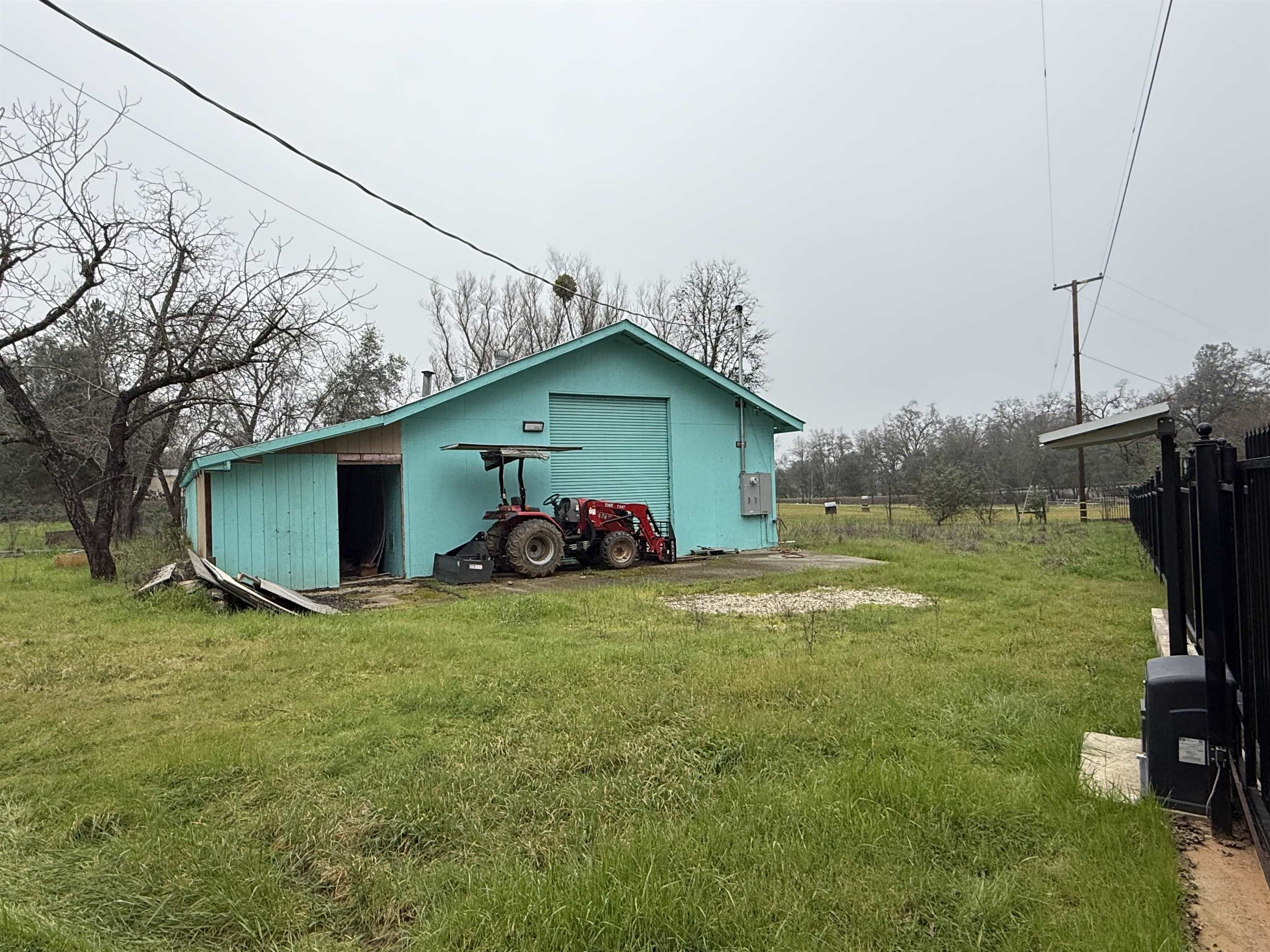 Detail Gallery Image 4 of 35 For 5893 Fruitland Rd, Marysville,  CA 95901 - 3 Beds | 2 Baths