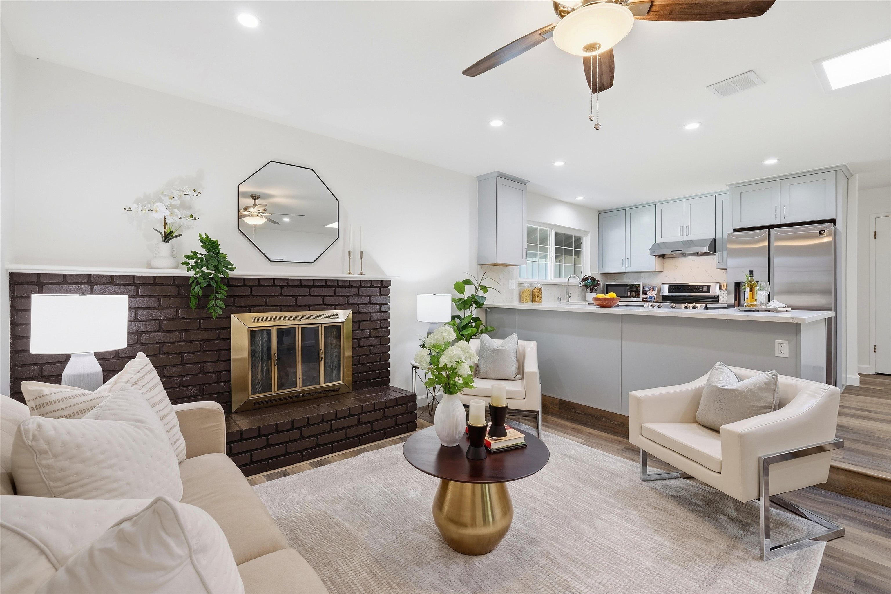 Detail Gallery Image 9 of 32 For 4360 Satinwood Dr, Concord,  CA 94521 - 4 Beds | 2 Baths