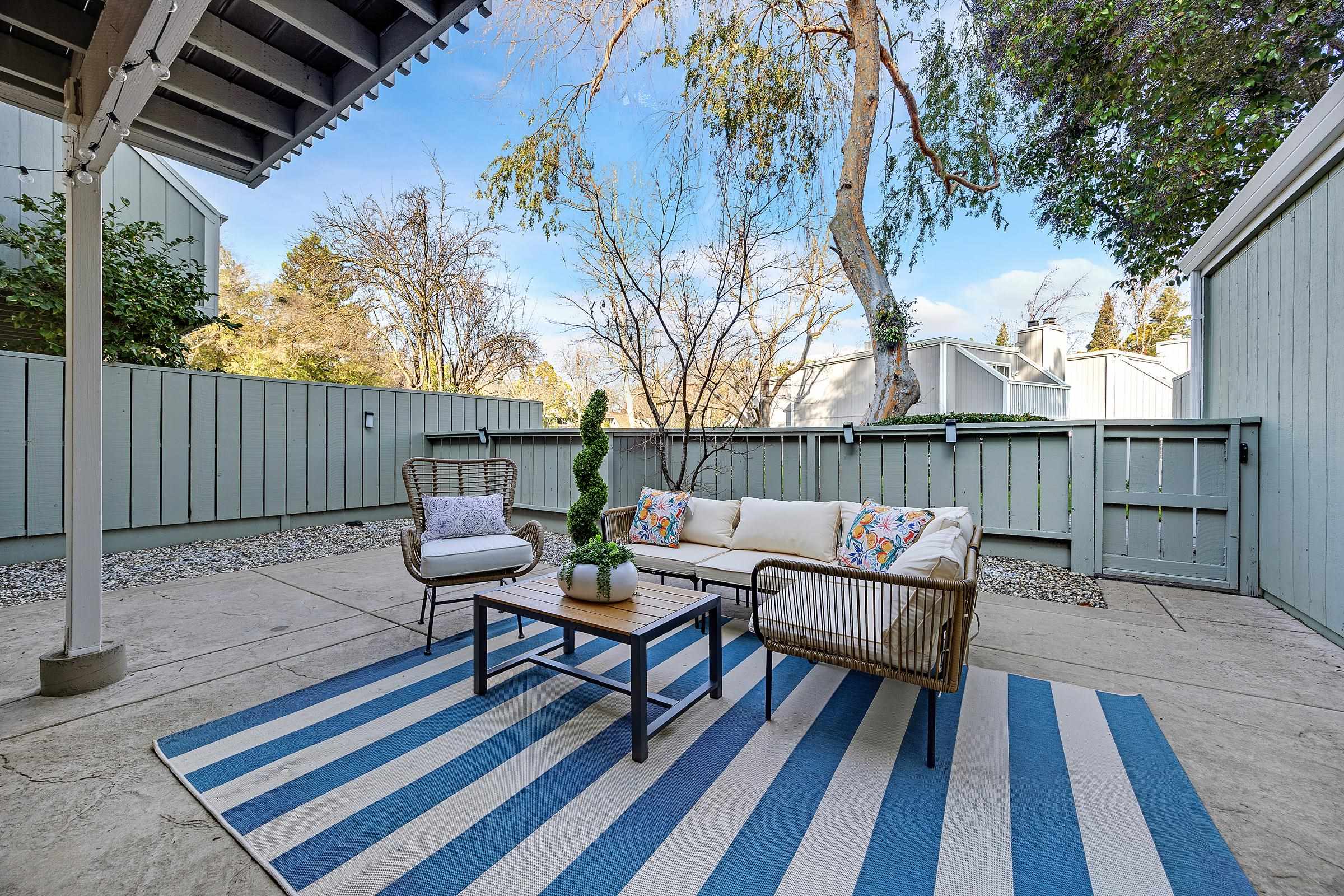 Detail Gallery Image 15 of 39 For 7551 Maywood Dr, Pleasanton,  CA 94588 - 3 Beds | 2/1 Baths