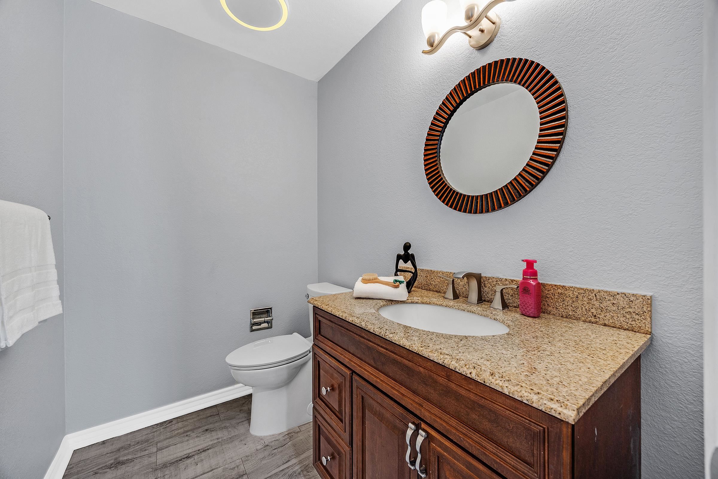 Detail Gallery Image 4 of 39 For 7551 Maywood Dr, Pleasanton,  CA 94588 - 3 Beds | 2/1 Baths