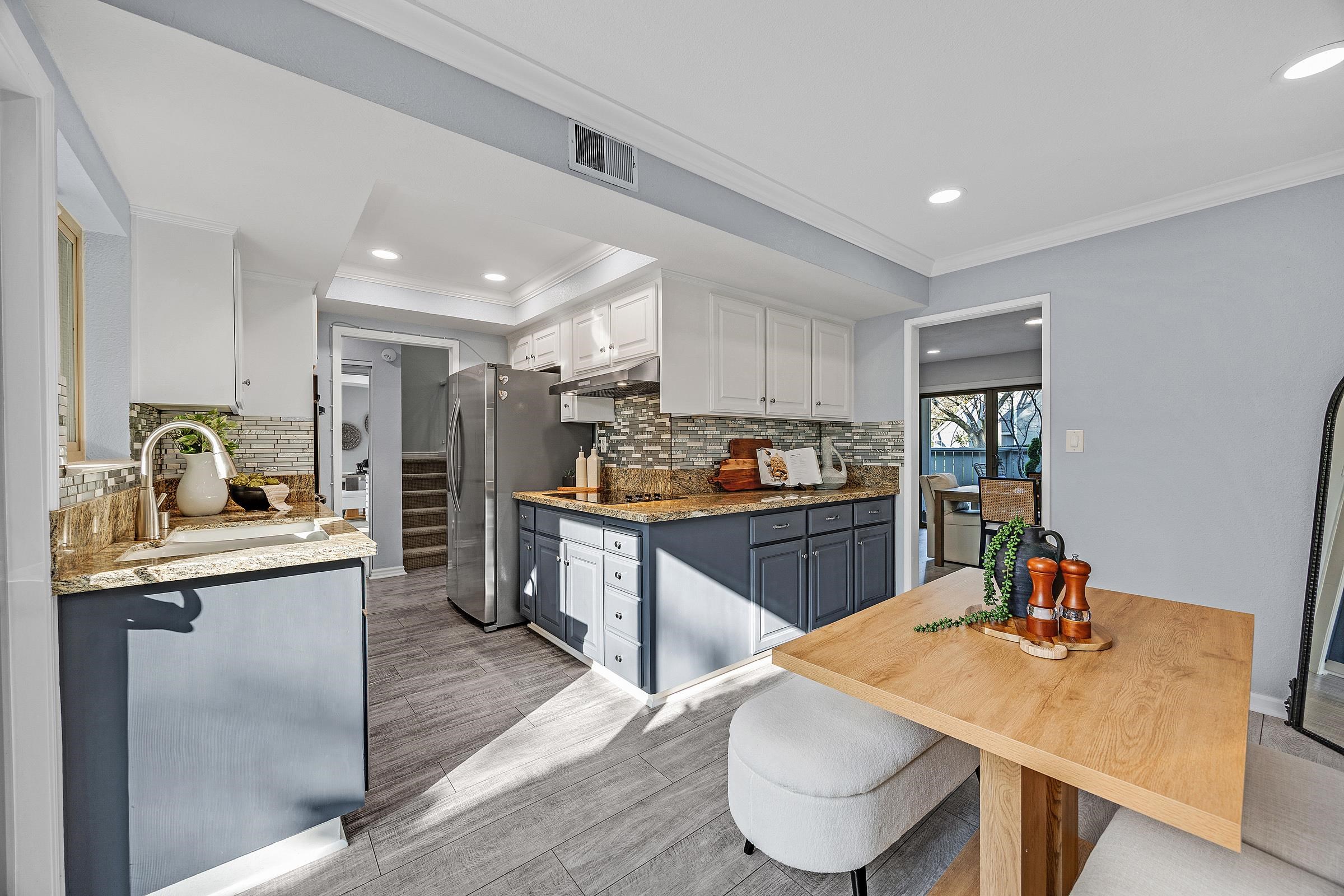 Detail Gallery Image 5 of 39 For 7551 Maywood Dr, Pleasanton,  CA 94588 - 3 Beds | 2/1 Baths