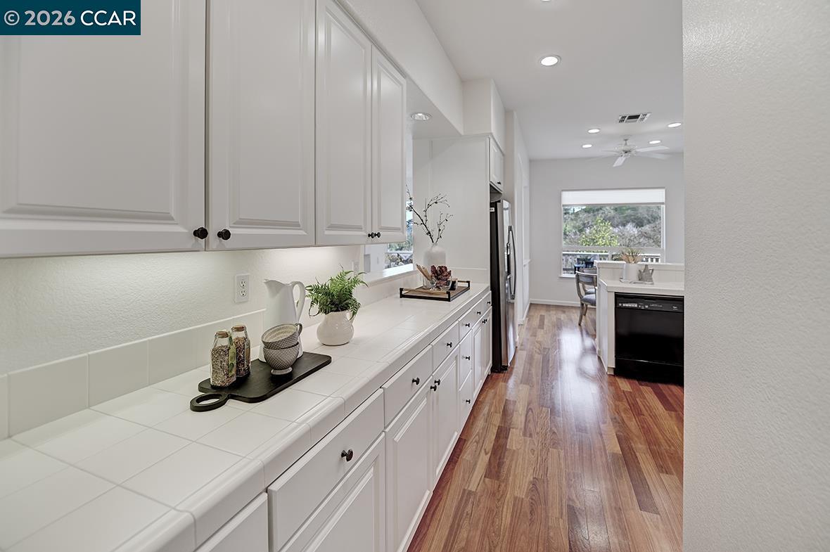 Photo #24: 41122384 Listing: Photo #24