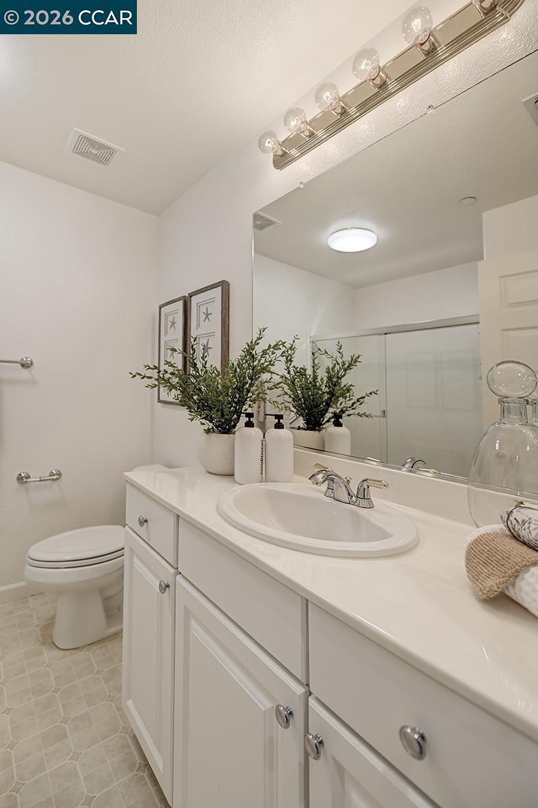 Photo #42: 41122384 Listing: Photo #42