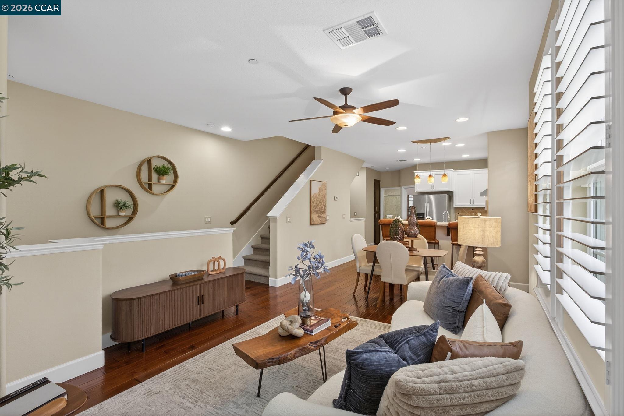 Front Image Thumbnail for CC41122385