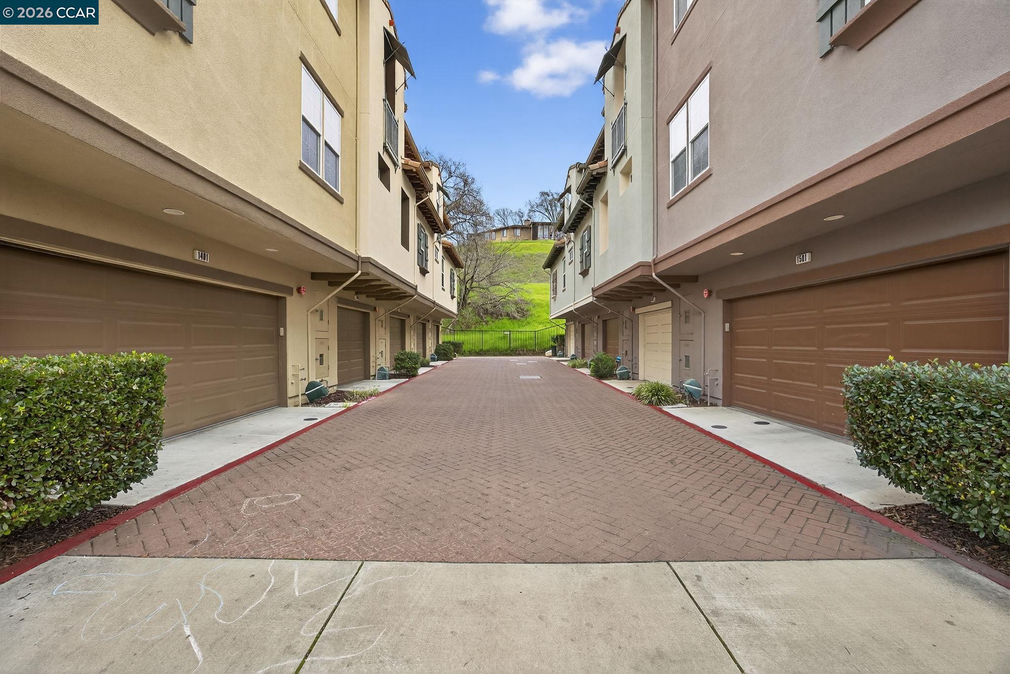 Photo #43: 41122385 Listing: Photo #43