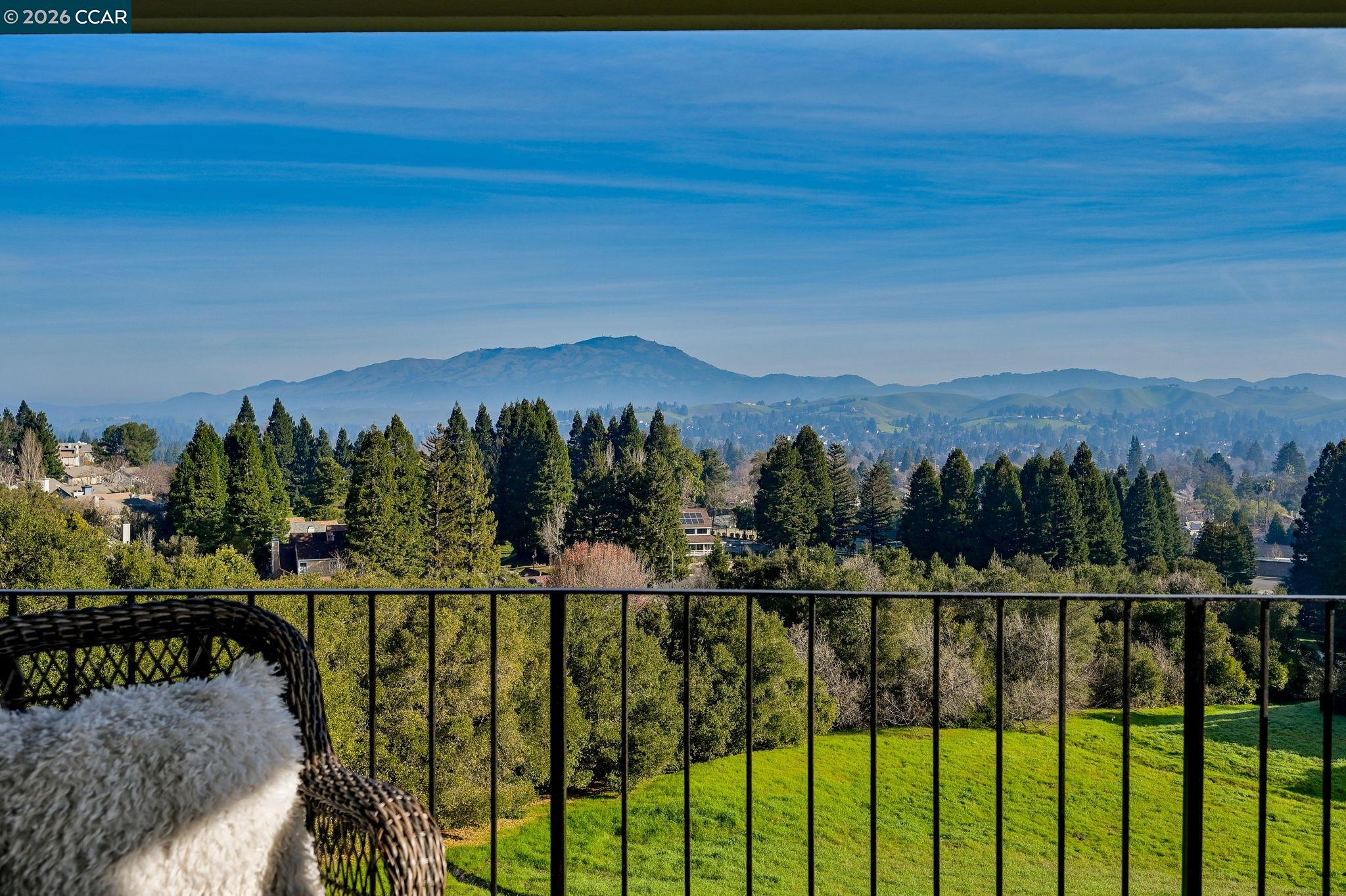 Detail Gallery Image 11 of 53 For 1819 Mockingbird Pl, Danville,  CA 94526 - 4 Beds | 2/1 Baths