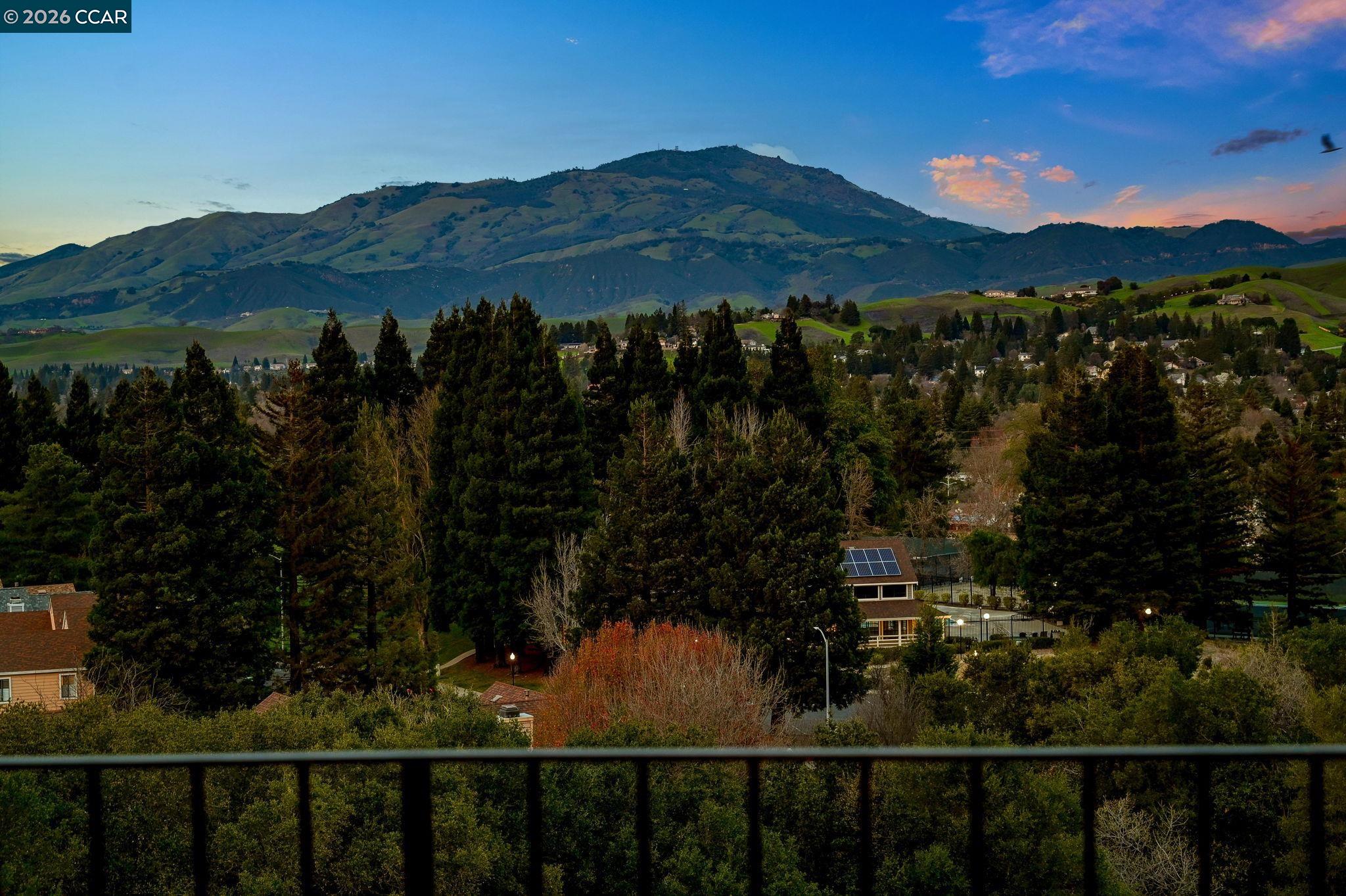 Detail Gallery Image 13 of 53 For 1819 Mockingbird Pl, Danville,  CA 94526 - 4 Beds | 2/1 Baths