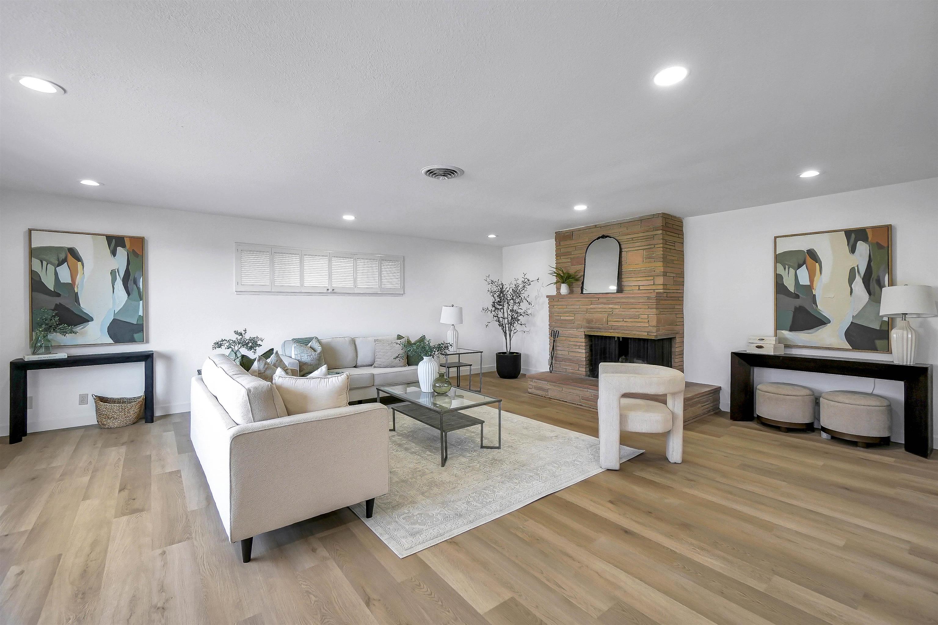 Detail Gallery Image 11 of 60 For 18286 Center St, Castro Valley,  CA 94546 - 4 Beds | 3 Baths