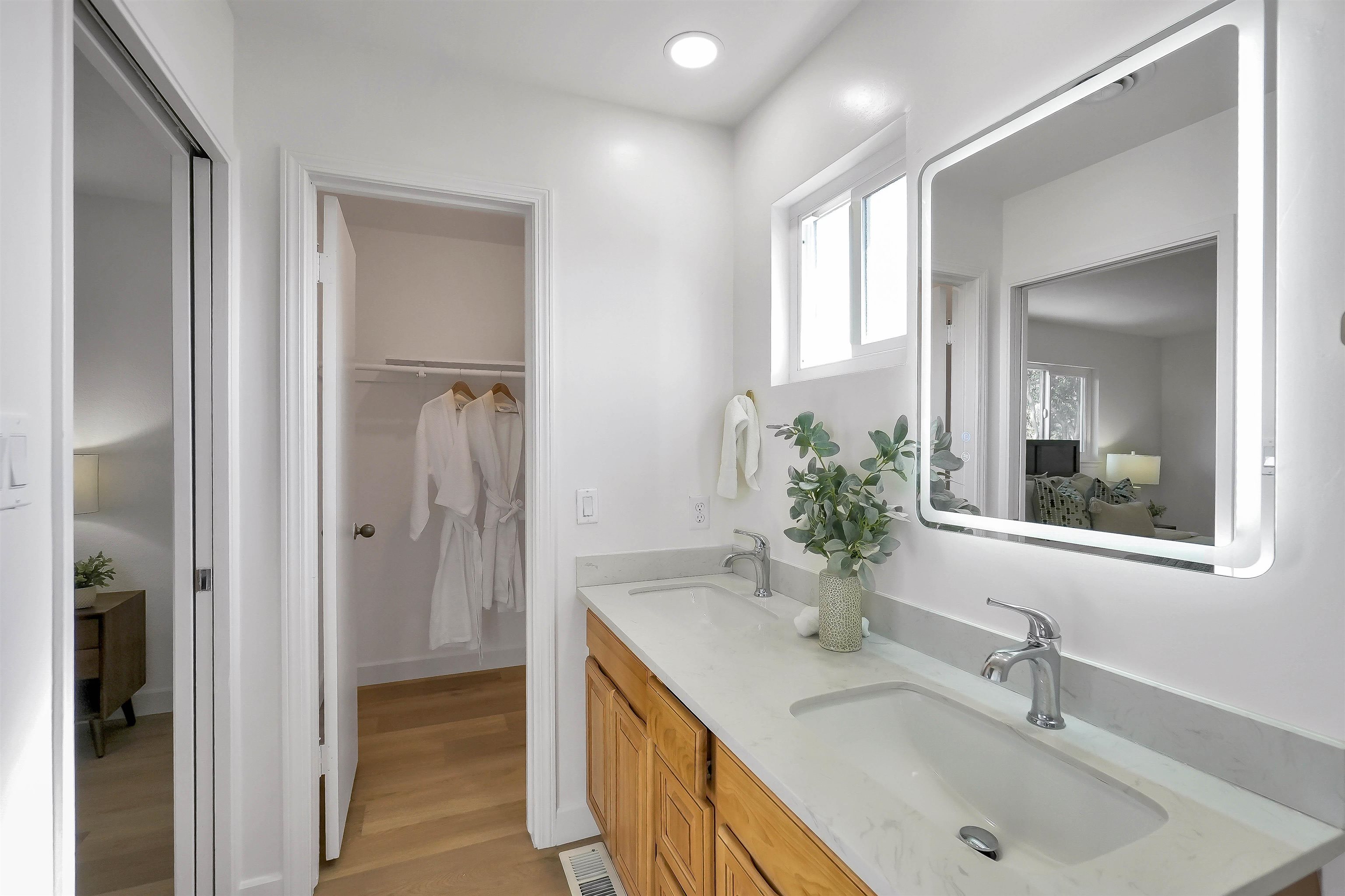 Detail Gallery Image 28 of 60 For 18286 Center St, Castro Valley,  CA 94546 - 4 Beds | 3 Baths