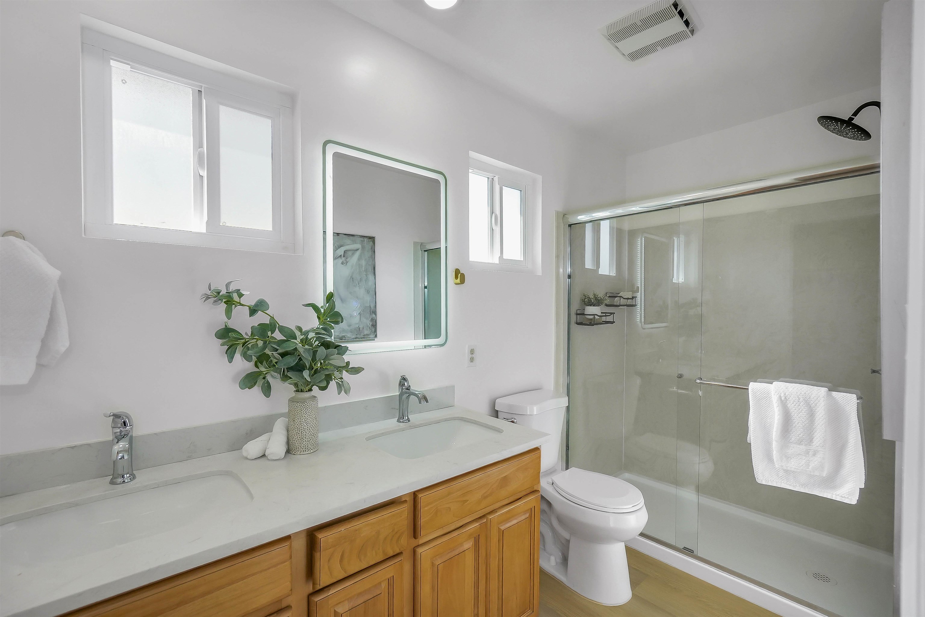 Detail Gallery Image 29 of 60 For 18286 Center St, Castro Valley,  CA 94546 - 4 Beds | 3 Baths